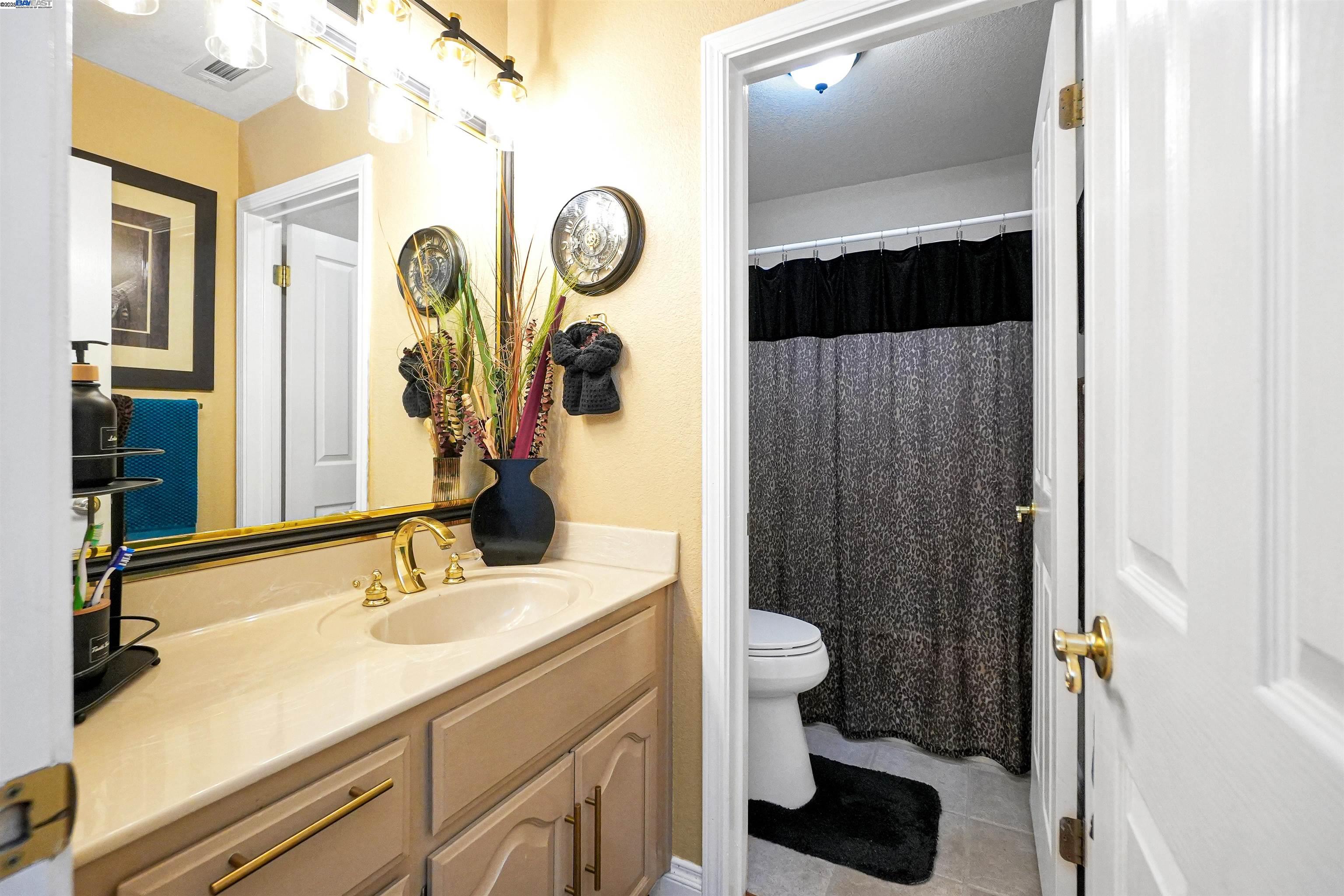 Detail Gallery Image 15 of 36 For 4520 Riding Club Ct, Hayward,  CA 94542 - 4 Beds | 3 Baths