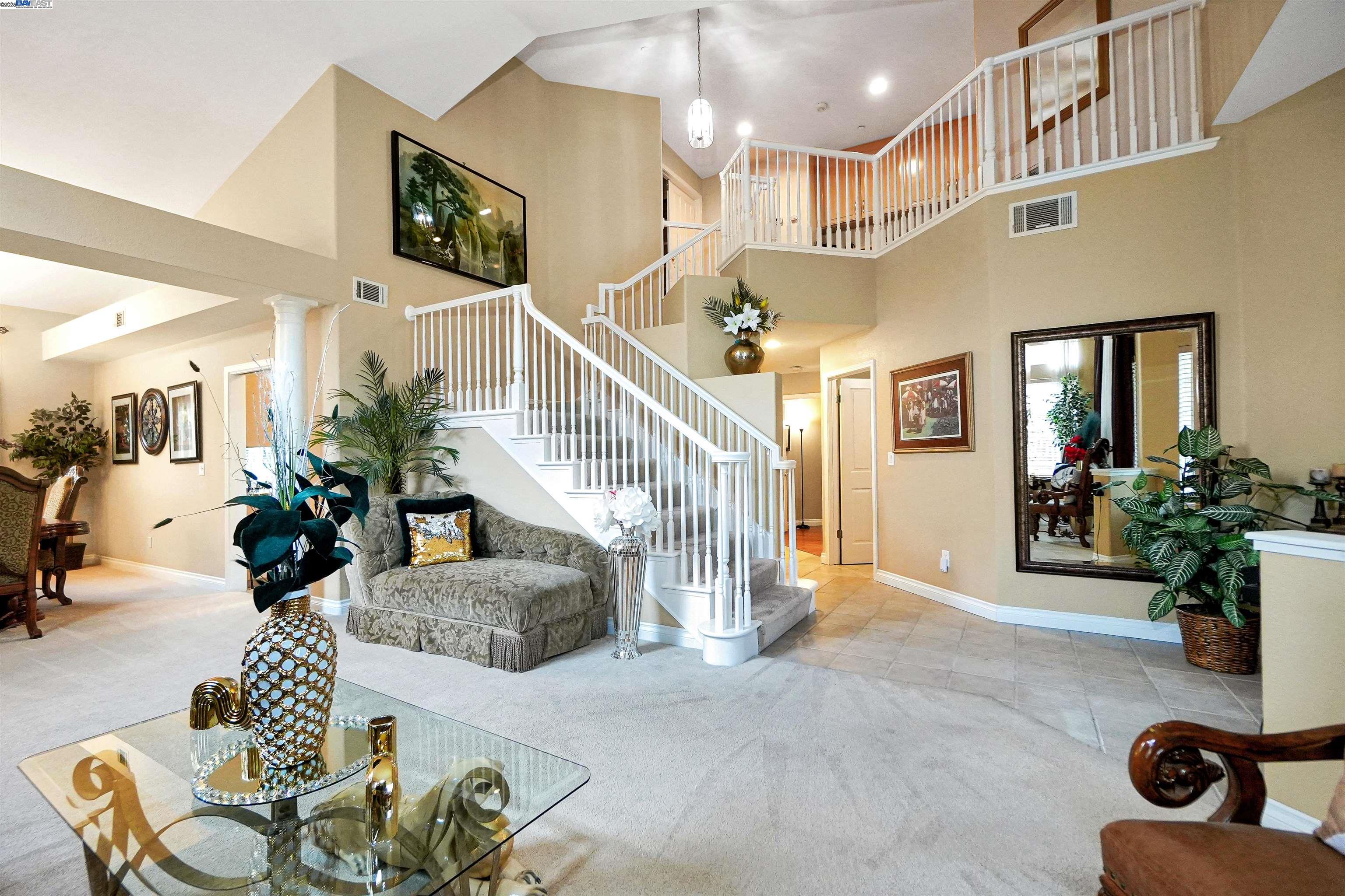 Detail Gallery Image 4 of 36 For 4520 Riding Club Ct, Hayward,  CA 94542 - 4 Beds | 3 Baths