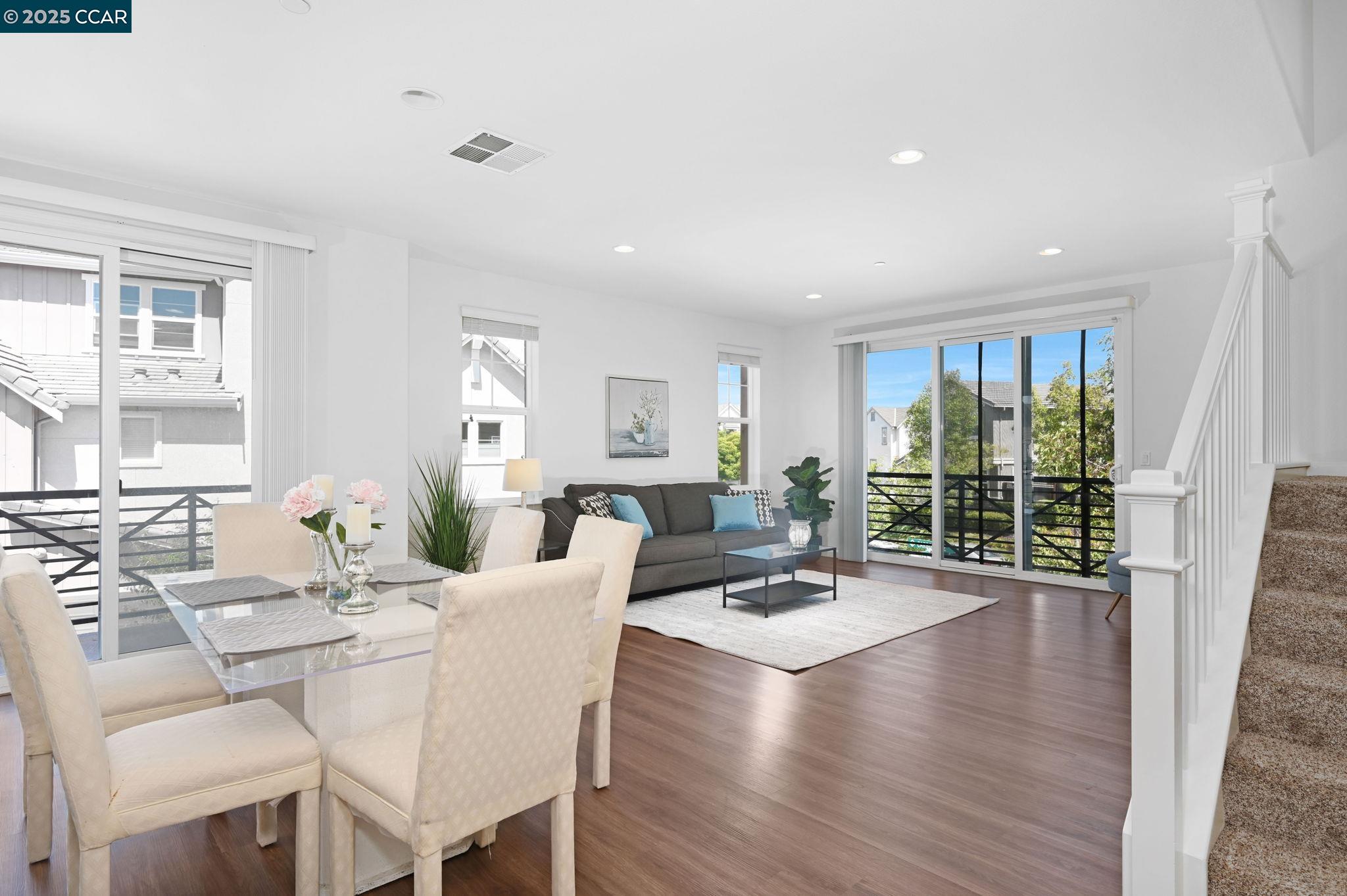 Detail Gallery Image 13 of 28 For 2378 Carbondale Way, Dublin,  CA 94568 - 4 Beds | 4 Baths