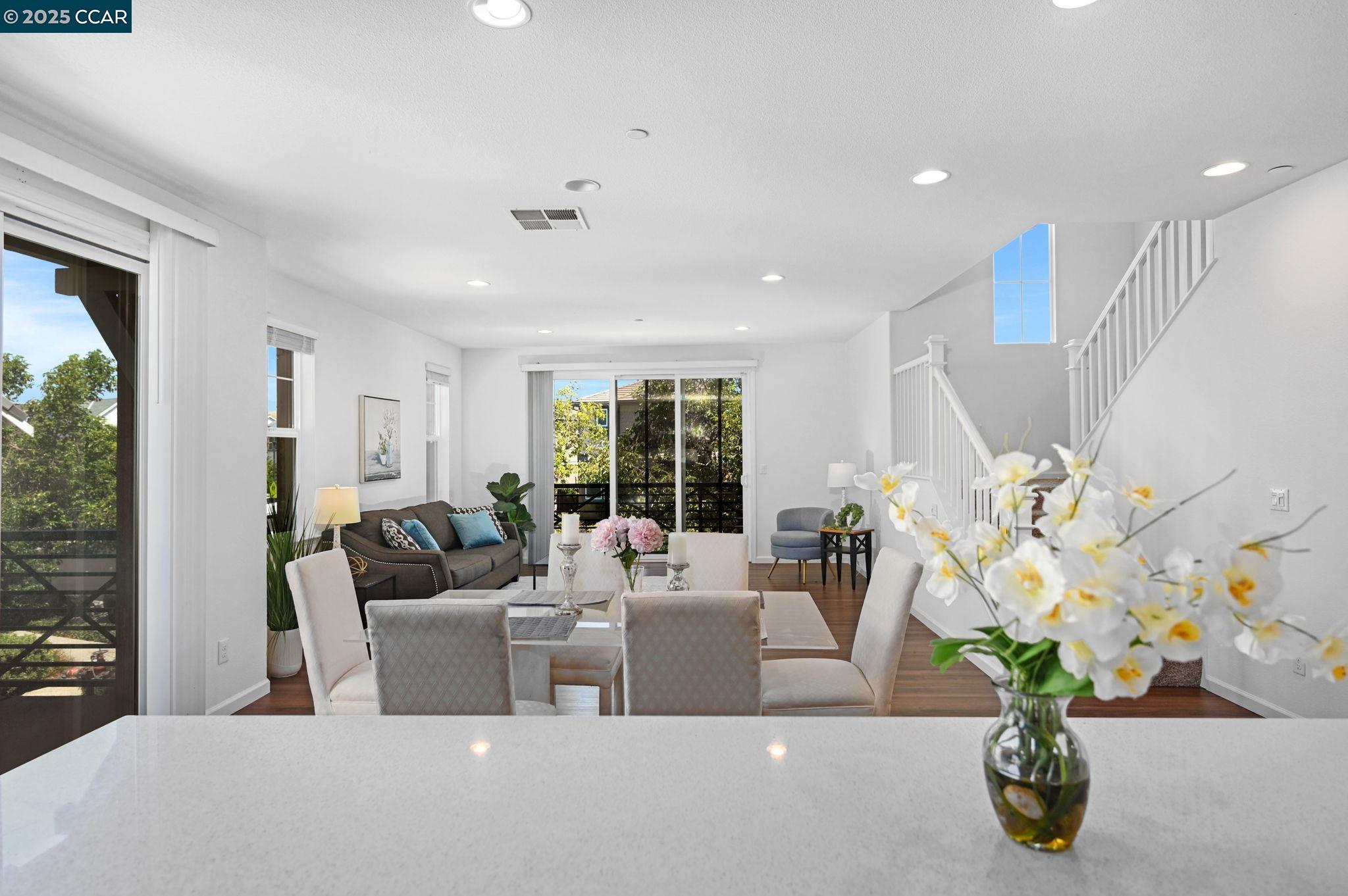 Detail Gallery Image 18 of 28 For 2378 Carbondale Way, Dublin,  CA 94568 - 4 Beds | 4 Baths