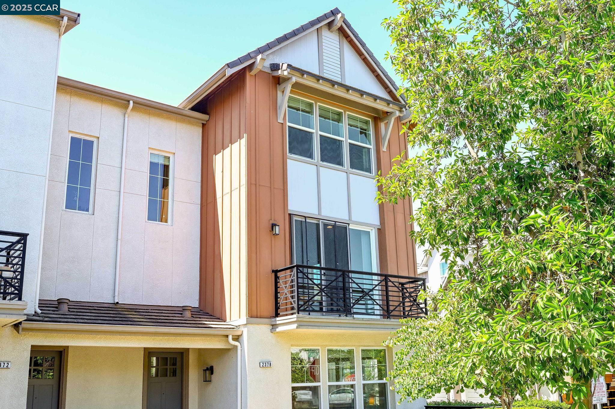 Detail Gallery Image 3 of 28 For 2378 Carbondale Way, Dublin,  CA 94568 - 4 Beds | 4 Baths