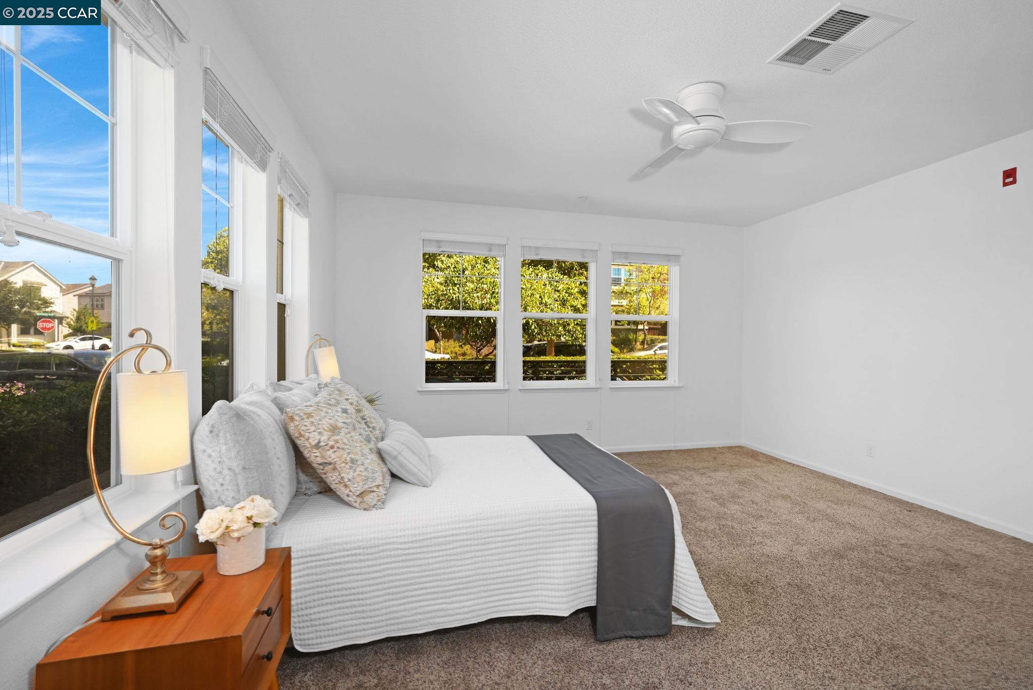 Detail Gallery Image 9 of 28 For 2378 Carbondale Way, Dublin,  CA 94568 - 4 Beds | 4 Baths