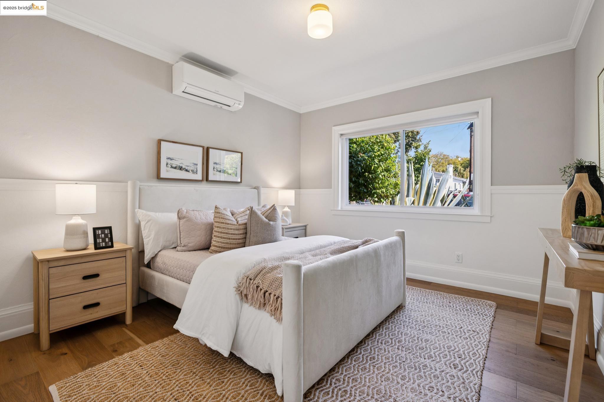 Detail Gallery Image 20 of 51 For 1642 10th St, Berkeley,  CA 94710 - 5 Beds | 3 Baths