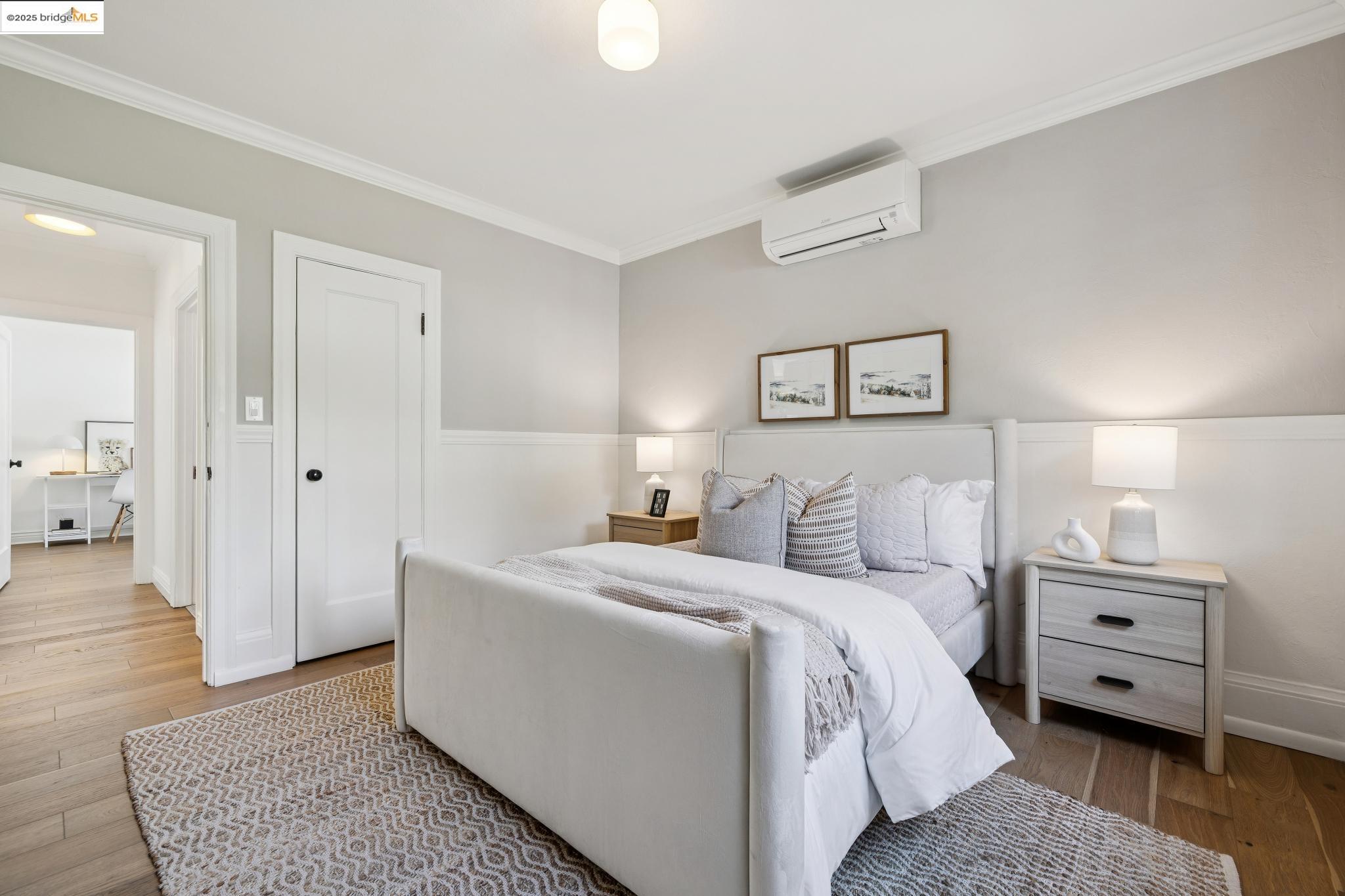 Detail Gallery Image 21 of 51 For 1642 10th St, Berkeley,  CA 94710 - 5 Beds | 3 Baths