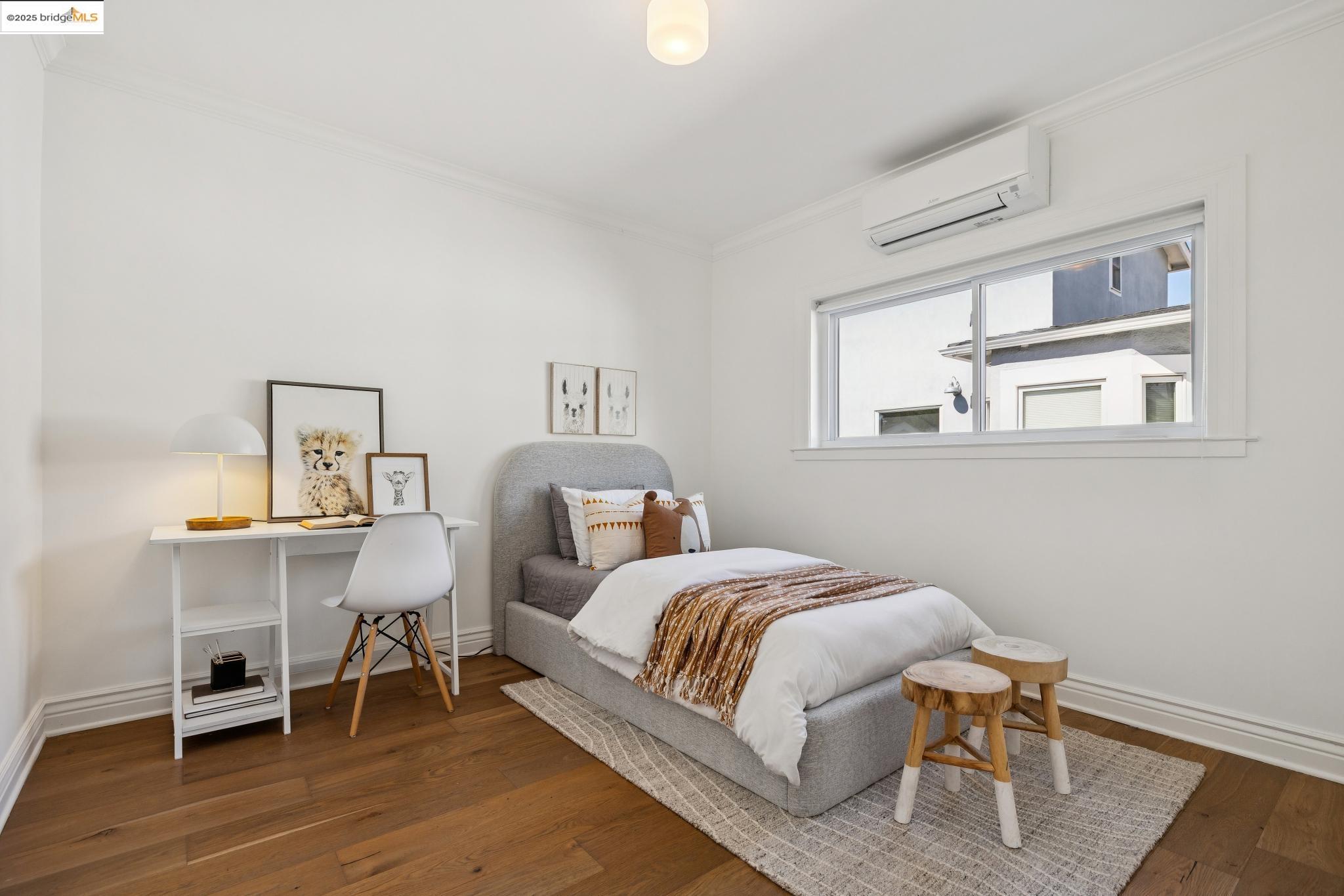 Detail Gallery Image 22 of 51 For 1642 10th St, Berkeley,  CA 94710 - 5 Beds | 3 Baths