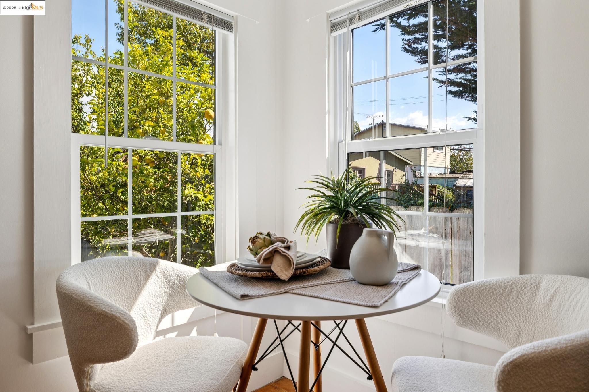 Detail Gallery Image 29 of 49 For 1642 10th St, Berkeley,  CA 94710 - 5 Beds | 3 Baths