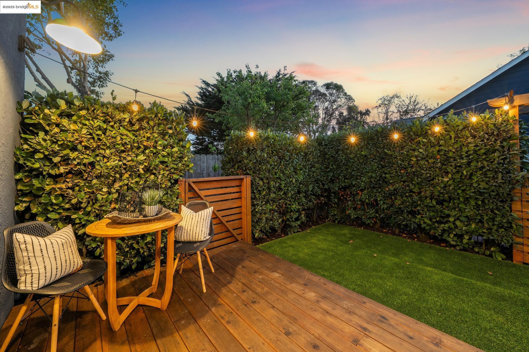 Detail Gallery Image 47 of 51 For 1642 10th St, Berkeley,  CA 94710 - 5 Beds | 3 Baths