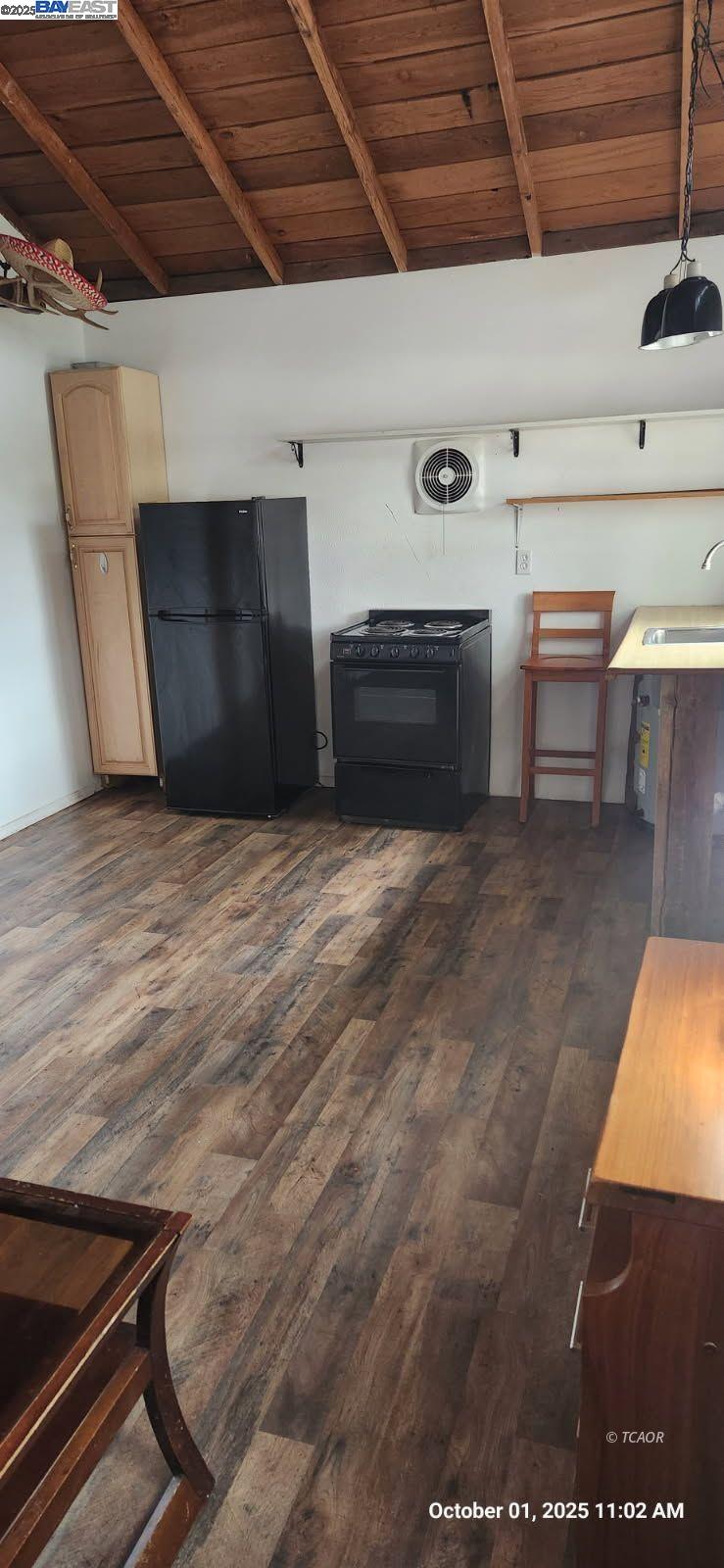 Detail Gallery Image 11 of 19 For 60 Mulligan St., Weaverville,  CA 96093 - 2 Beds | 2 Baths