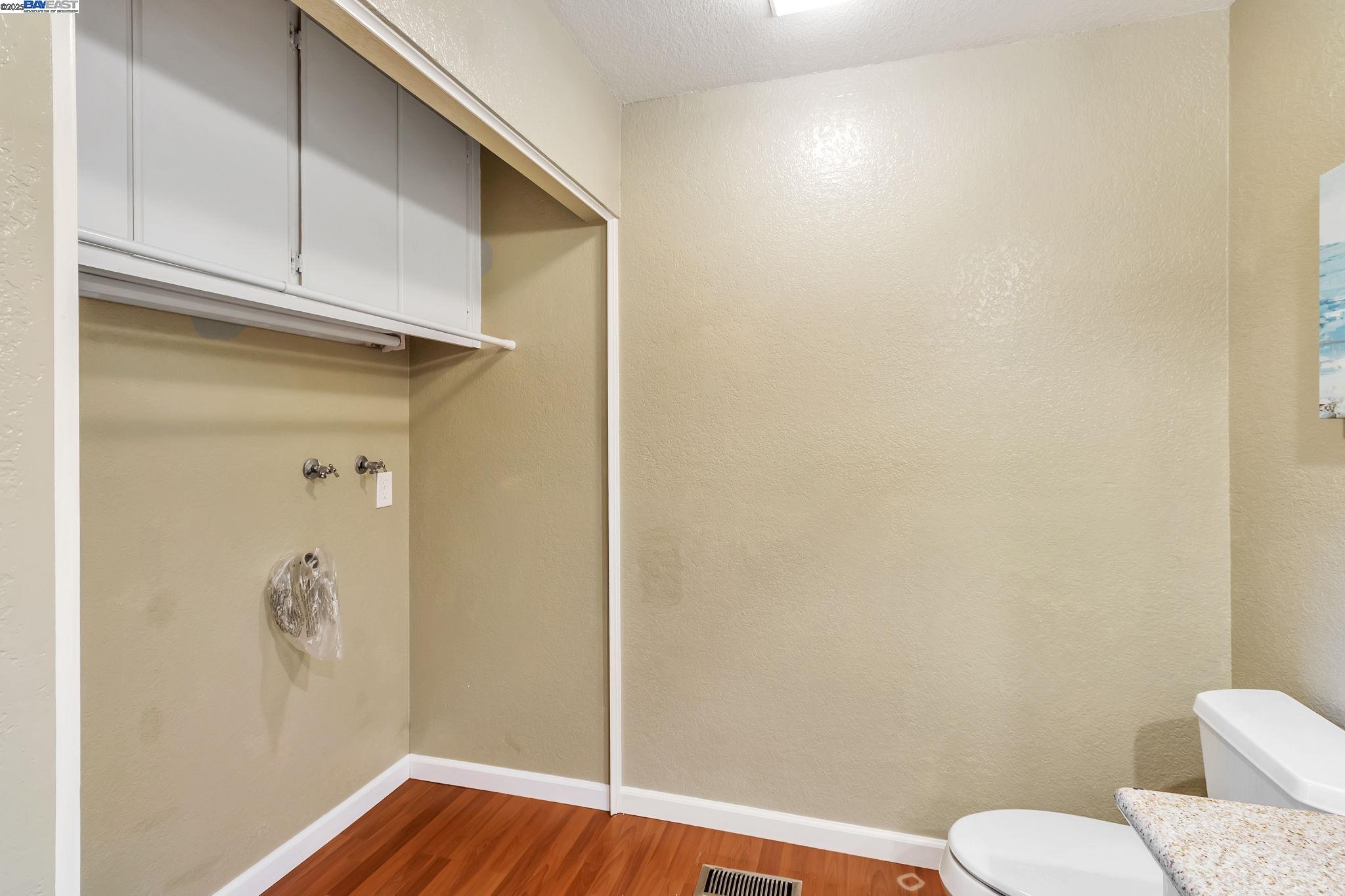 Photo #30: 41114112 Listing: Photo #30