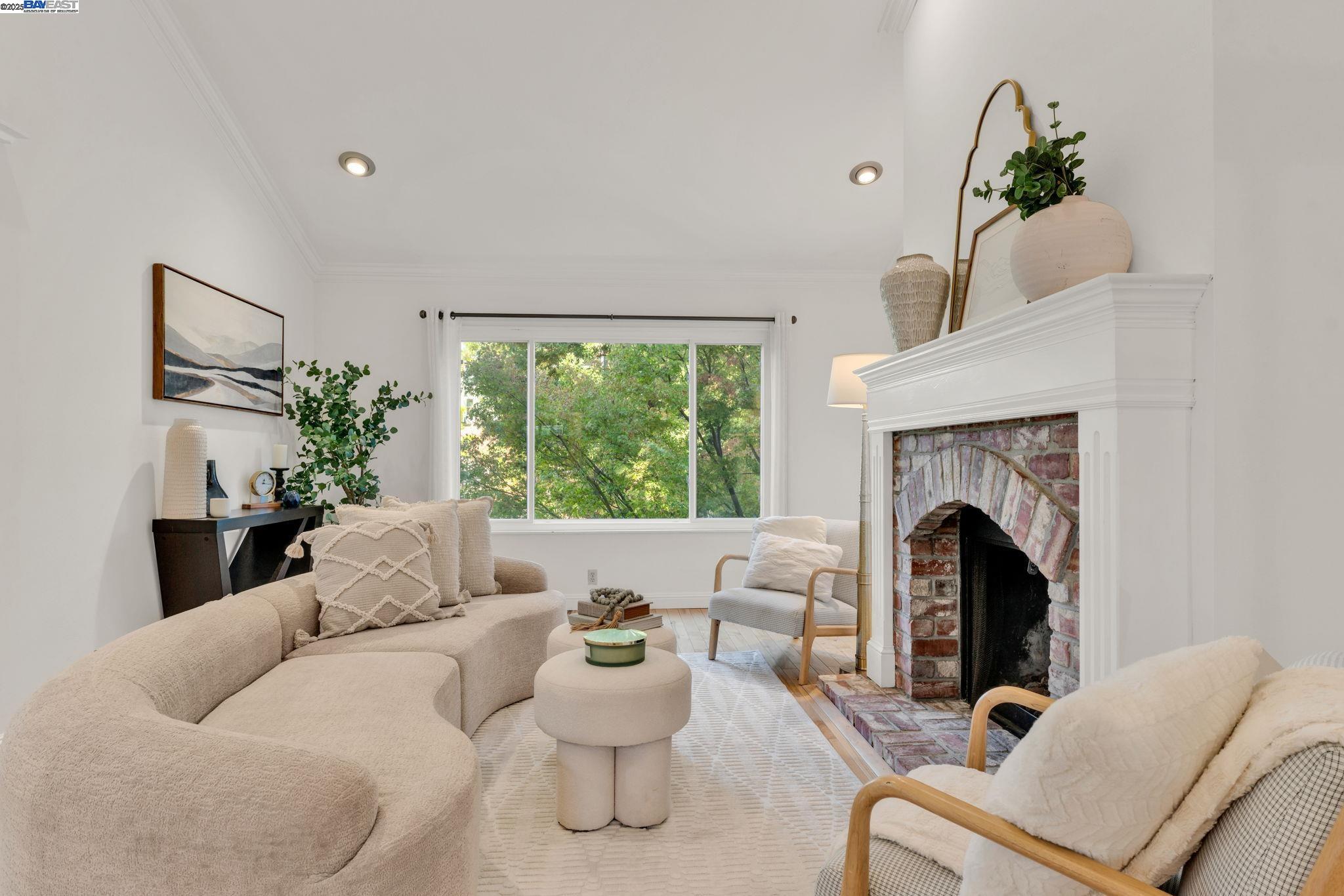 Photo #8: 41114120 Listing: Photo #8