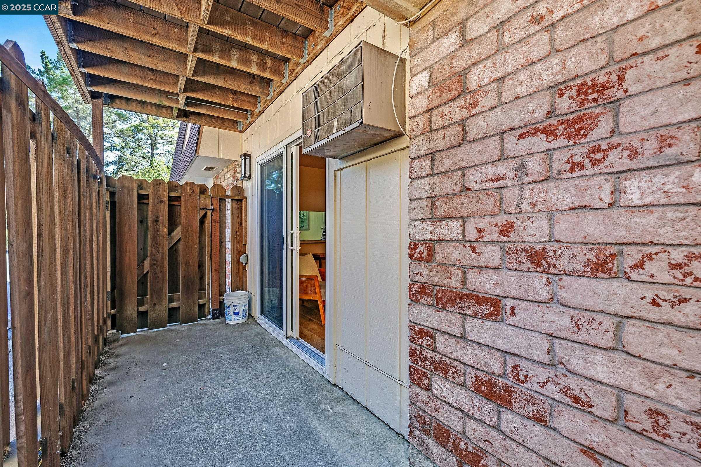 Photo #33: 41114121 Listing: Photo #33