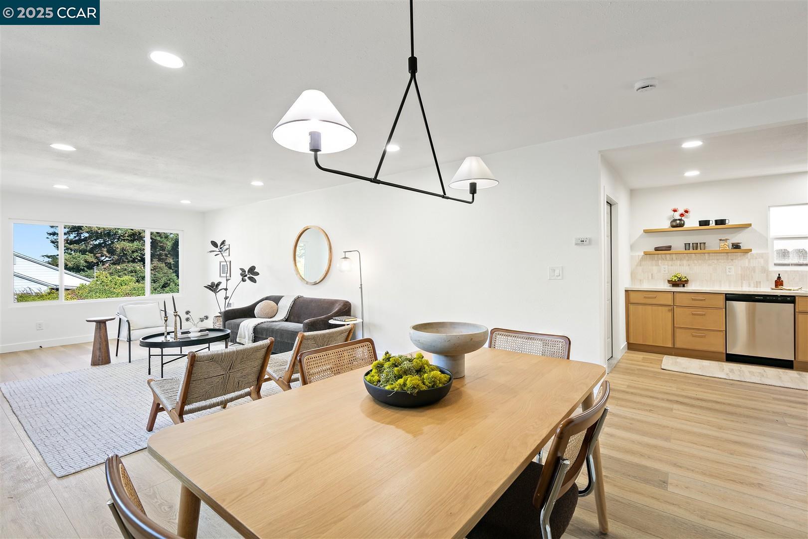 Detail Gallery Image 12 of 35 For 1511 Olive Ave, Richmond,  CA 94805 - 2 Beds | 2 Baths