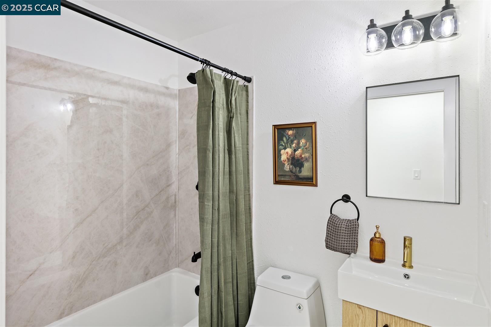 Detail Gallery Image 15 of 36 For 1511 Olive Ave, Richmond,  CA 94805 - 2 Beds | 2 Baths