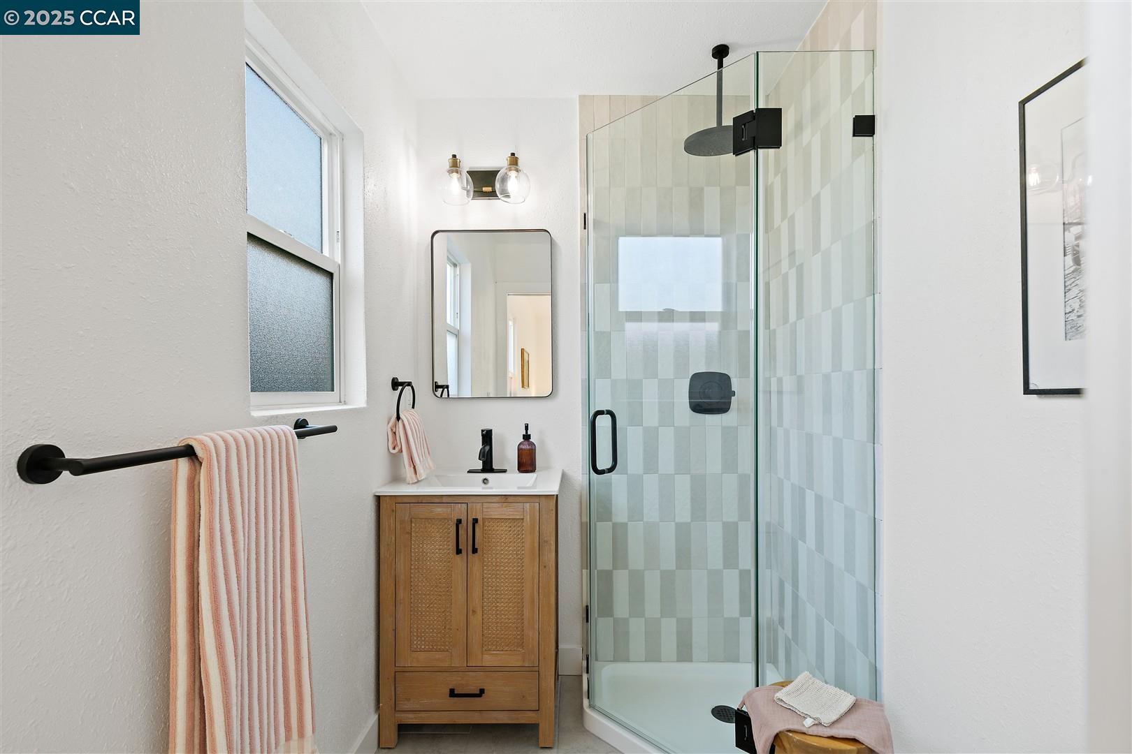 Detail Gallery Image 18 of 36 For 1511 Olive Ave, Richmond,  CA 94805 - 2 Beds | 2 Baths