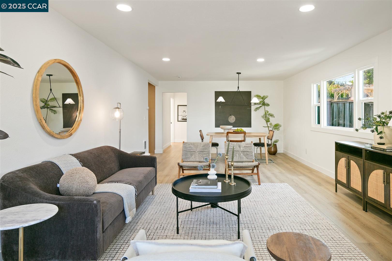 Detail Gallery Image 3 of 36 For 1511 Olive Ave, Richmond,  CA 94805 - 2 Beds | 2 Baths