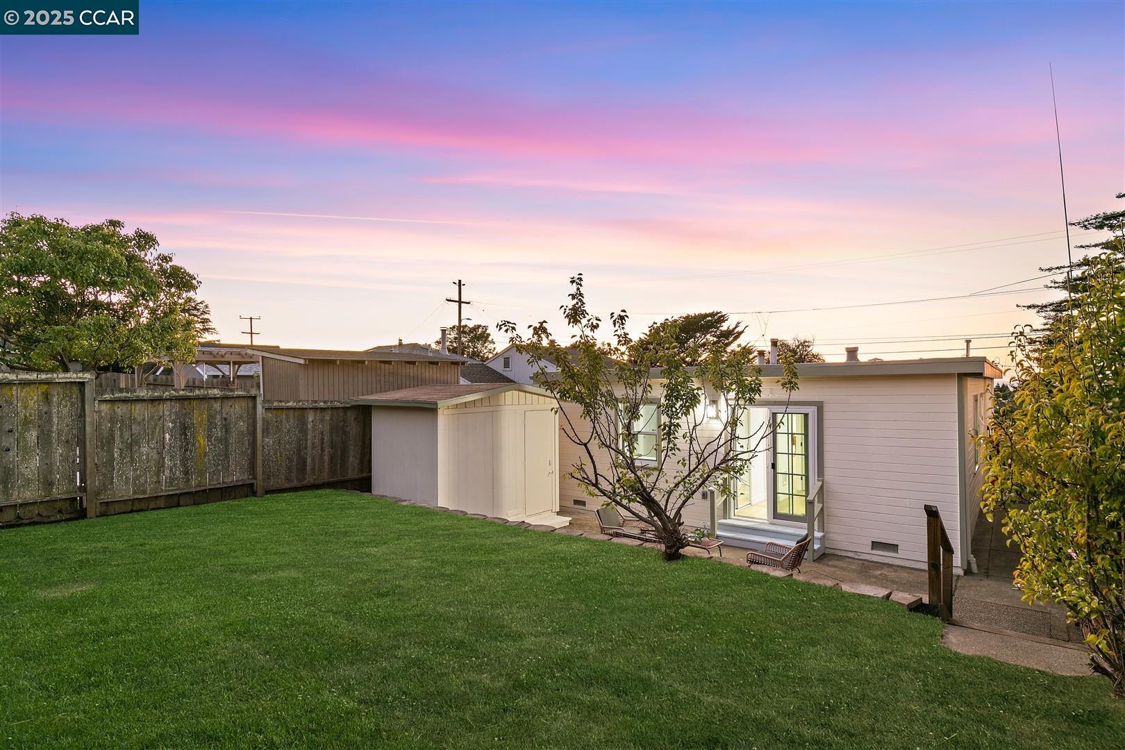 Detail Gallery Image 21 of 36 For 1511 Olive Ave, Richmond,  CA 94805 - 2 Beds | 2 Baths