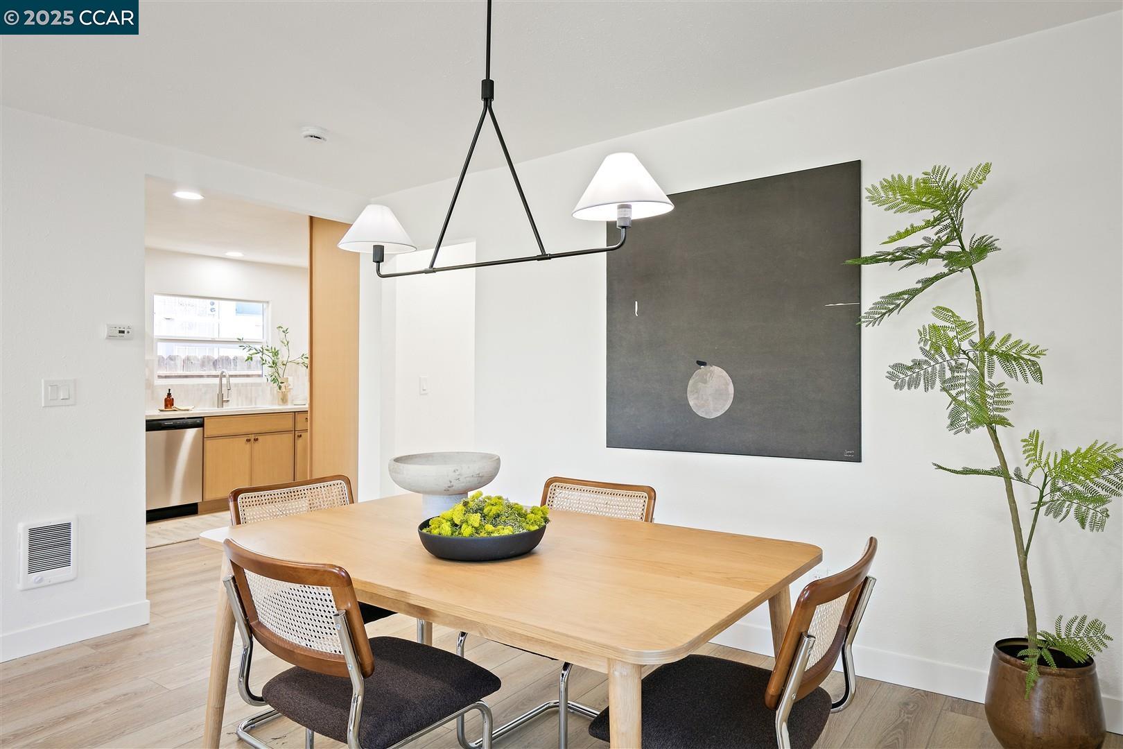 Detail Gallery Image 10 of 36 For 1511 Olive Ave, Richmond,  CA 94805 - 2 Beds | 2 Baths