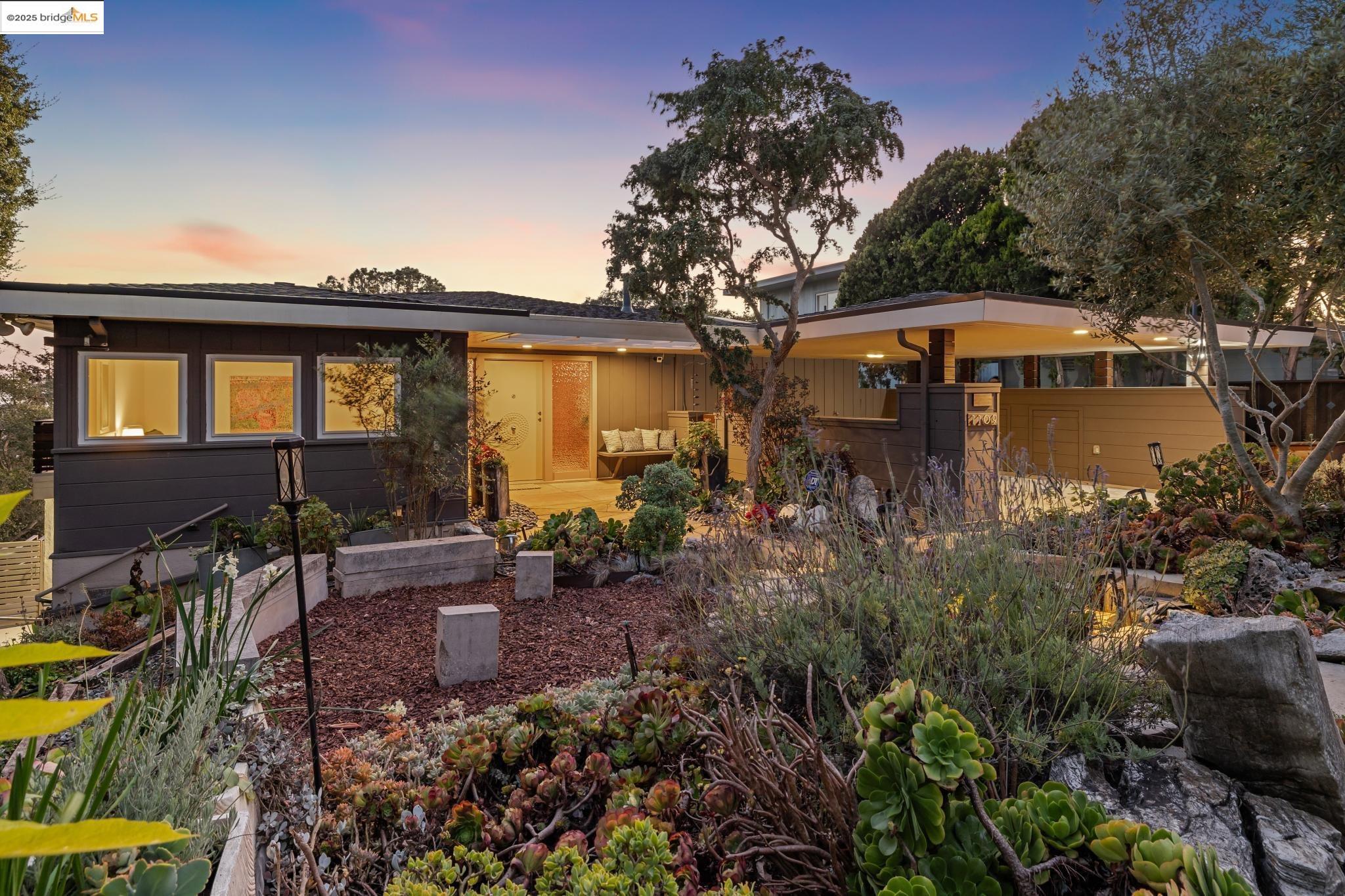 Front Image Thumbnail for EB41114142