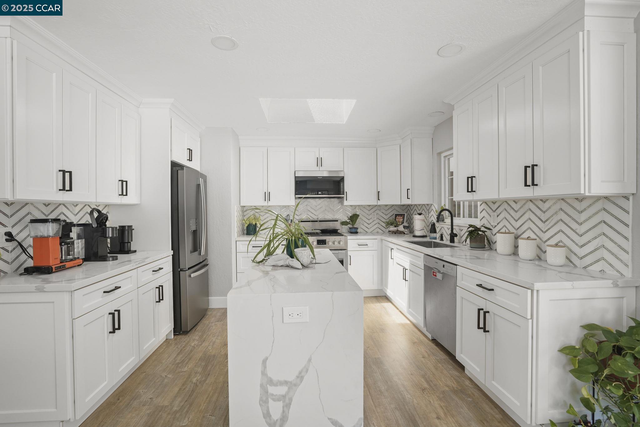 Detail Gallery Image 4 of 25 For 69 Fordham Ct, Pleasant Hill,  CA 94523 - 3 Beds | 2 Baths