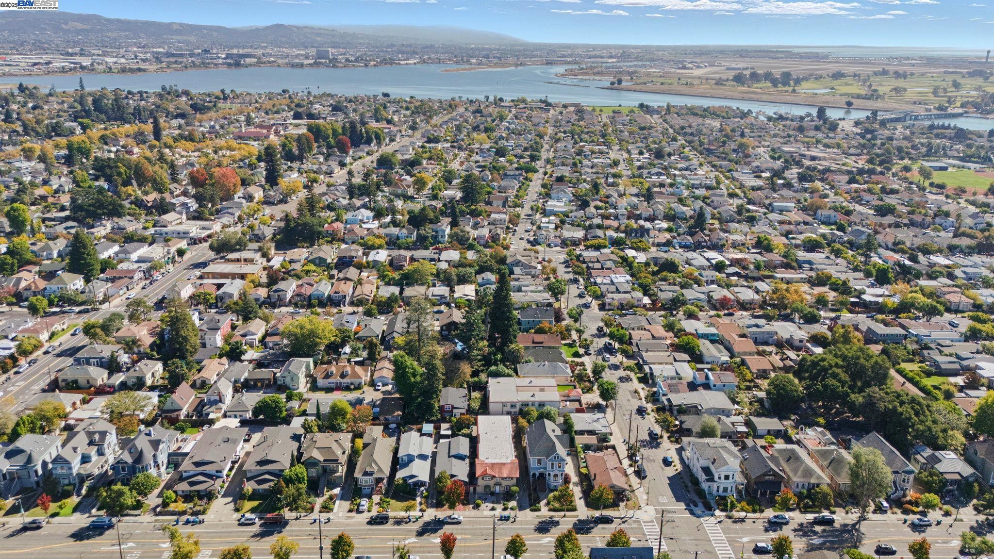 Detail Gallery Image 35 of 35 For 1210 Broadway a,  Alameda,  CA 94501 - 3 Beds | 2 Baths