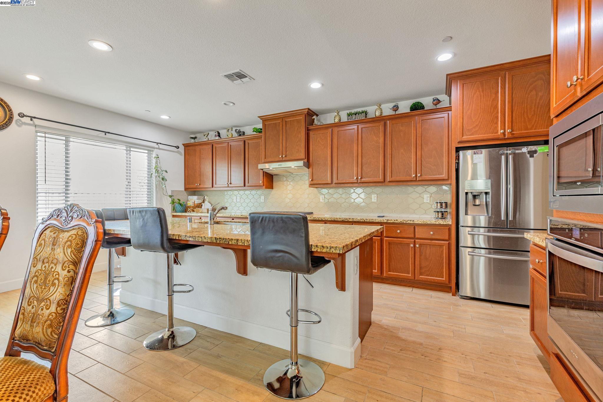 Detail Gallery Image 12 of 58 For 2389 Northington Dr, Tracy,  CA 95377 - 4 Beds | 3/1 Baths