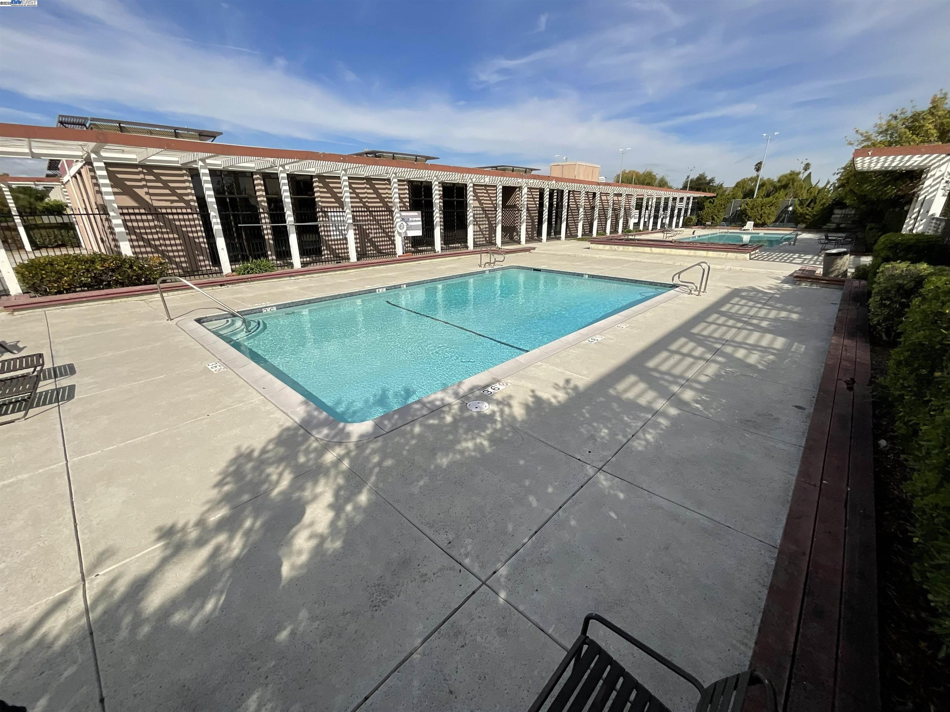 Detail Gallery Image 20 of 32 For 1102 Admiralty Ln, Foster City,  CA 94404 - 1 Beds | 1 Baths