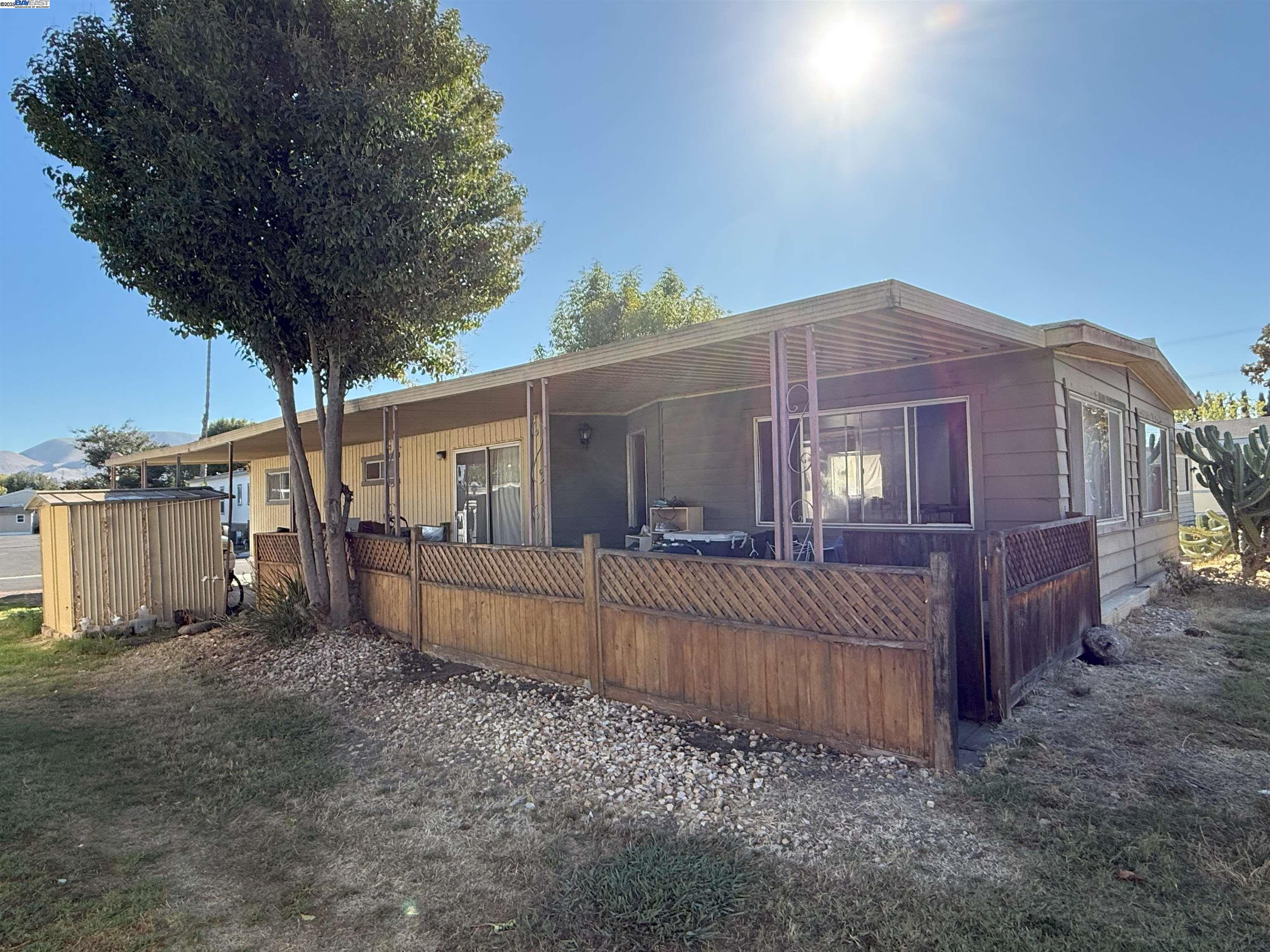 Front Image Thumbnail for BE41114175