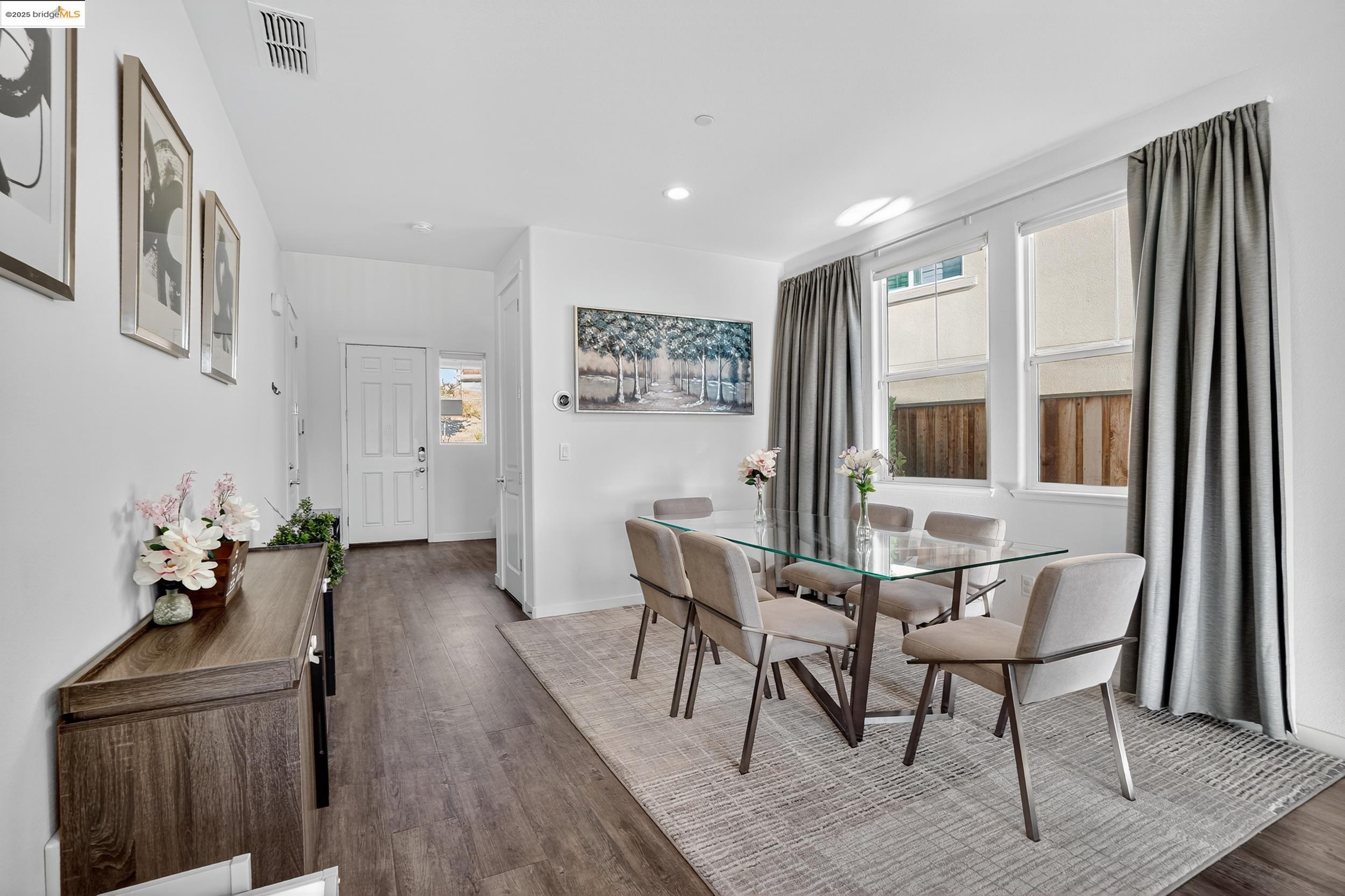 Detail Gallery Image 17 of 48 For 2794 Lily Court, Antioch,  CA 94531 - 4 Beds | 3 Baths