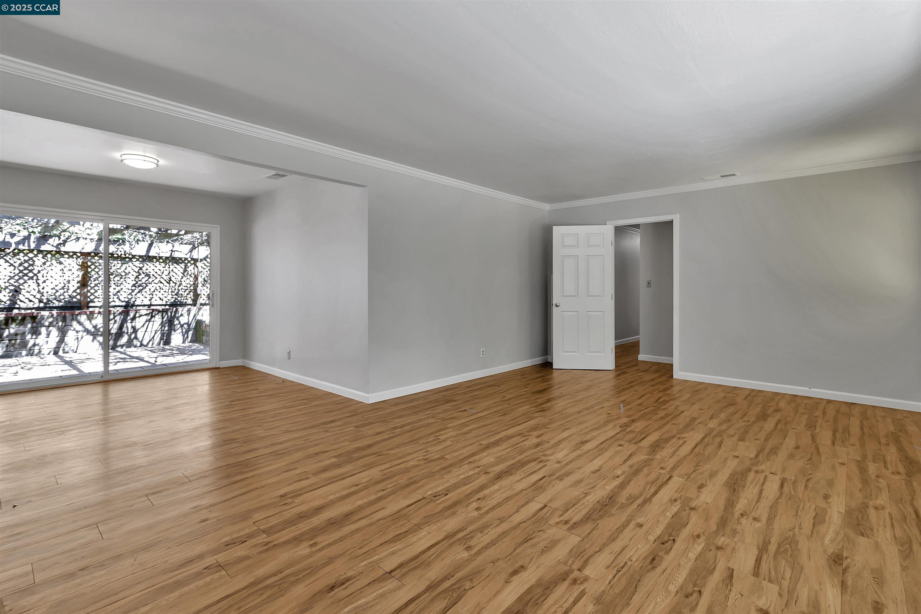 Detail Gallery Image 11 of 28 For 520 Dawkins Dr, Lafayette,  CA 94549 - 4 Beds | 2/1 Baths