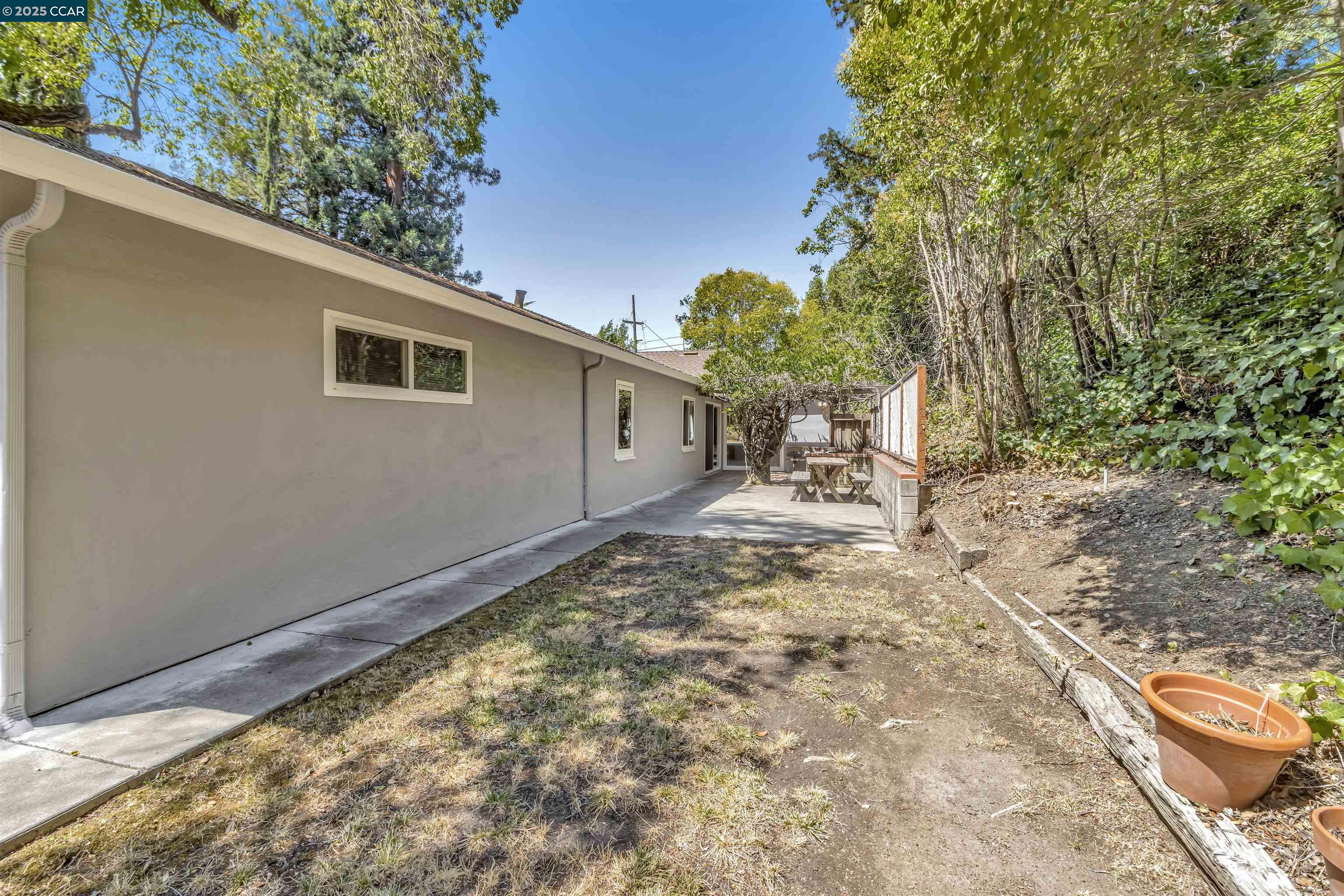 Detail Gallery Image 24 of 28 For 520 Dawkins Dr, Lafayette,  CA 94549 - 4 Beds | 2/1 Baths