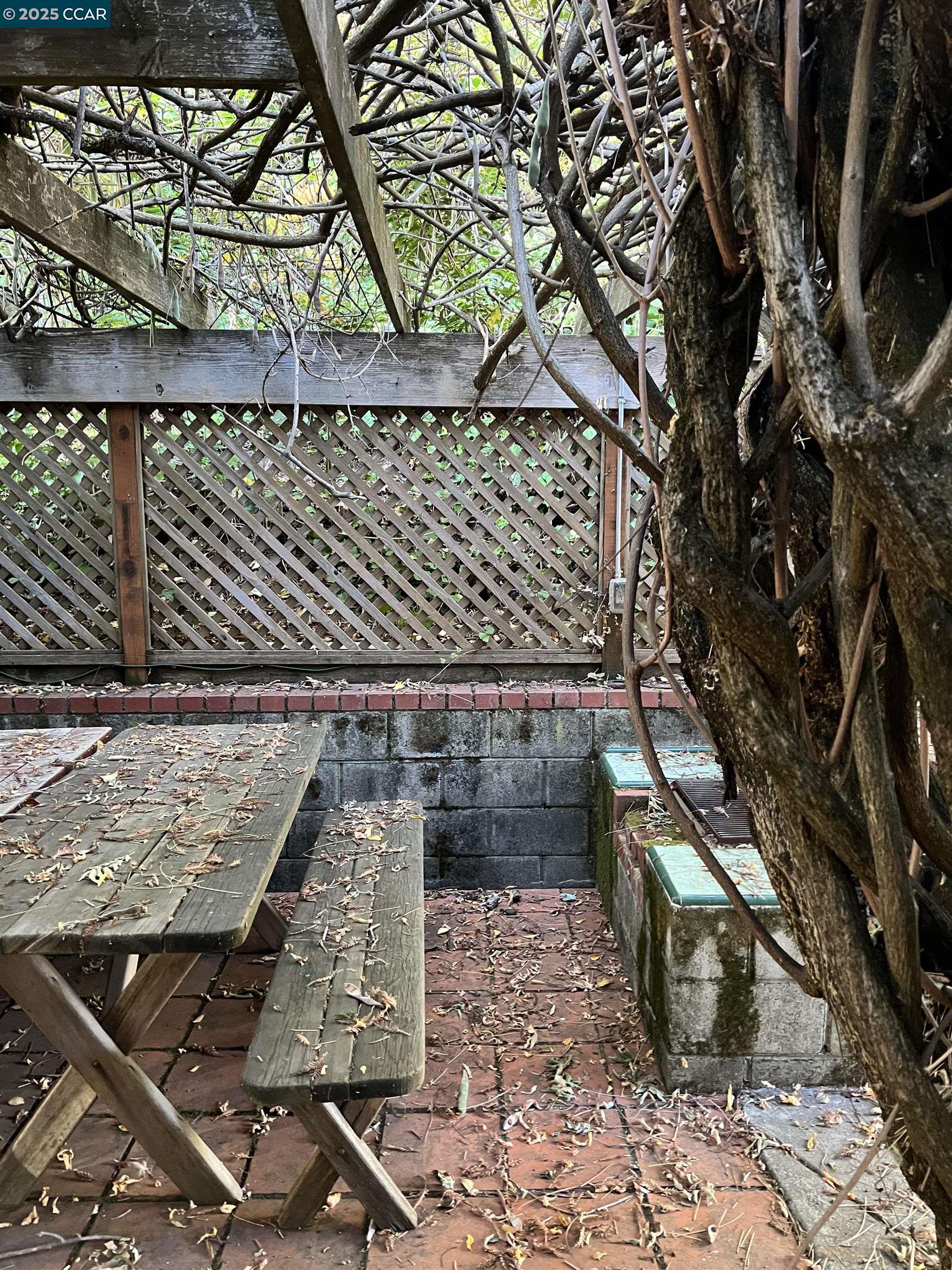 Detail Gallery Image 26 of 28 For 520 Dawkins Dr, Lafayette,  CA 94549 - 4 Beds | 2/1 Baths