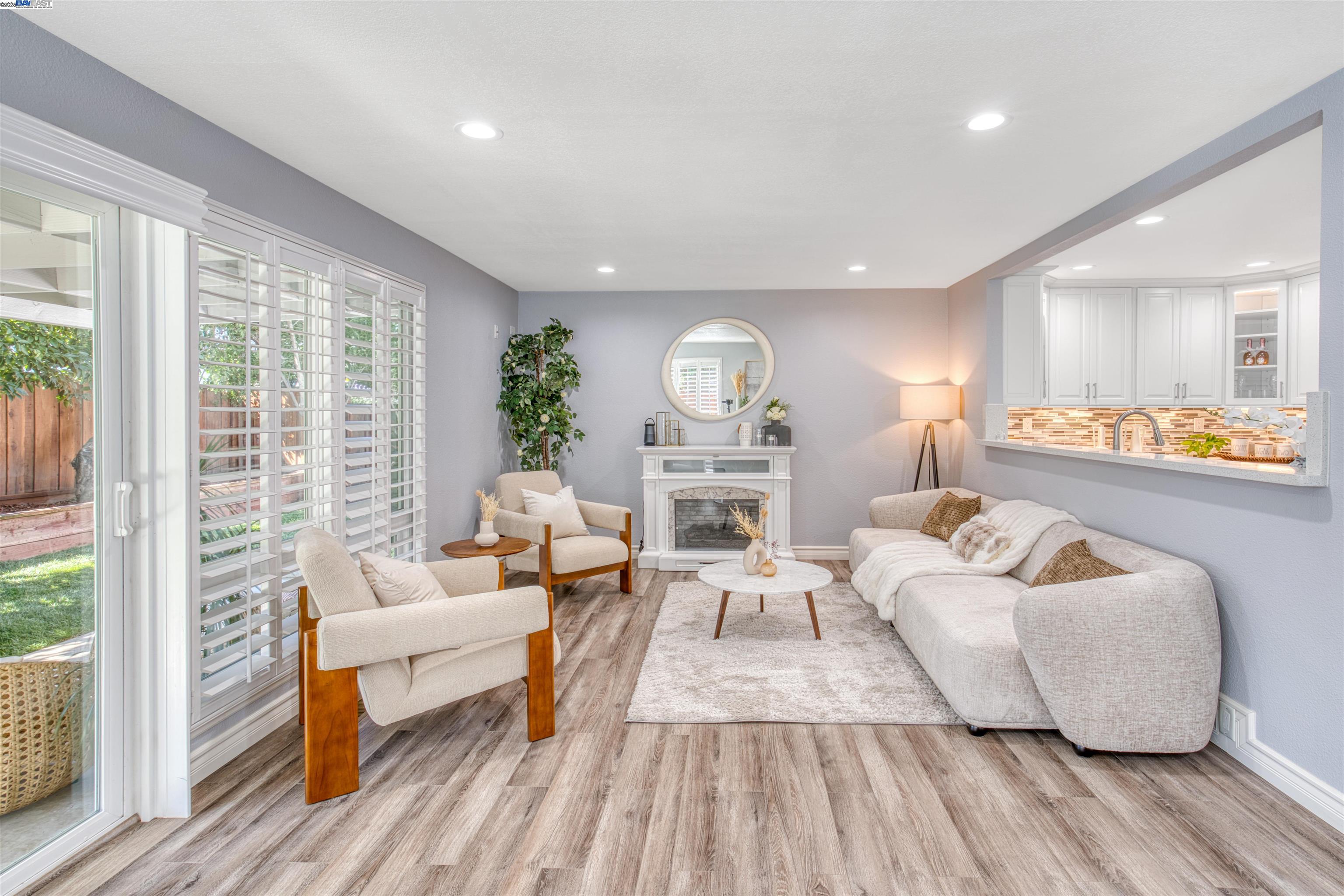 Detail Gallery Image 11 of 60 For 228 Prague Drive, San Jose,  CA 95119 - 5 Beds | 3/1 Baths