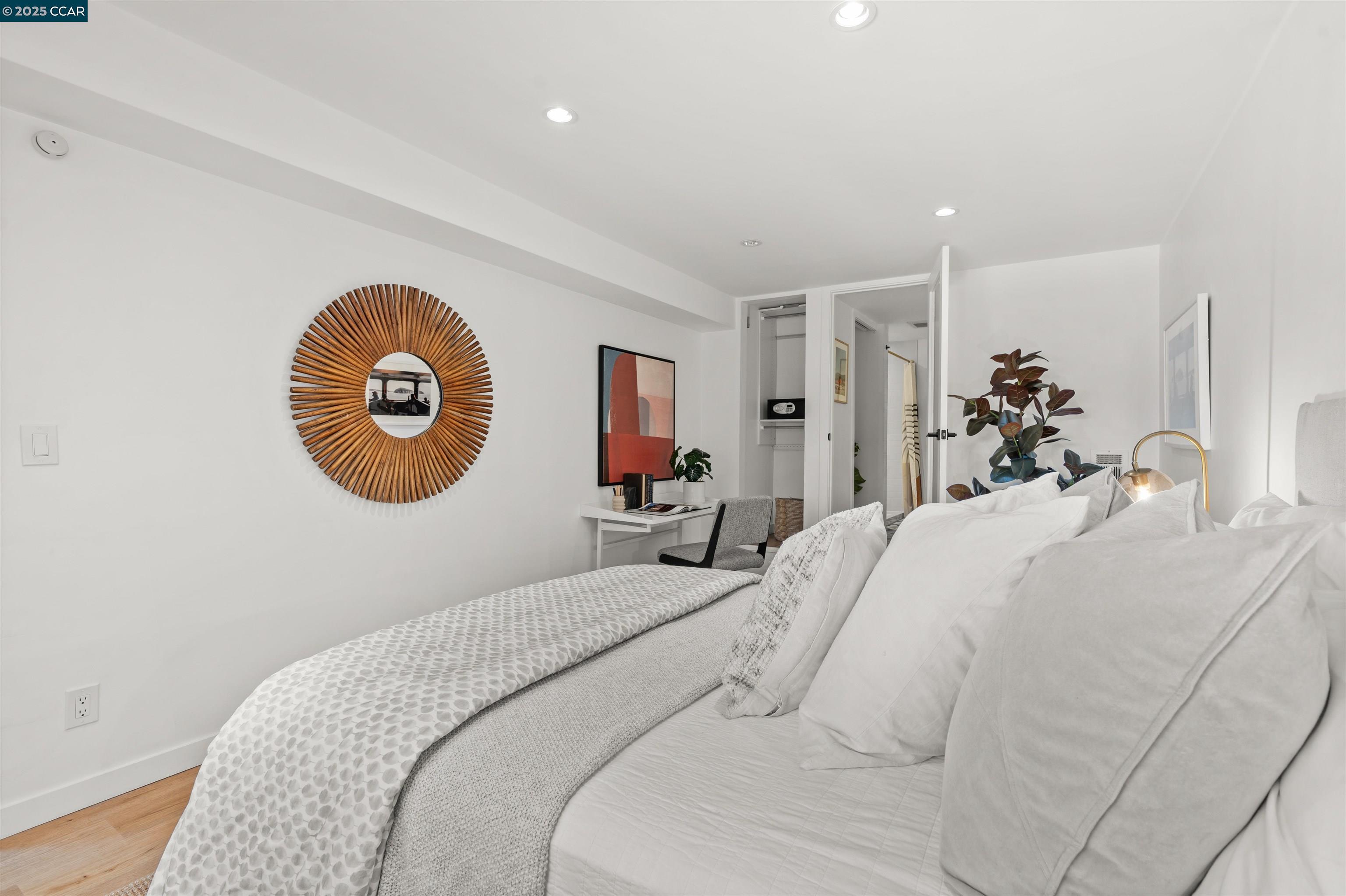 Detail Gallery Image 48 of 54 For 5915 Alhambra, Oakland,  CA 94611-2227 - 4 Beds | 3 Baths