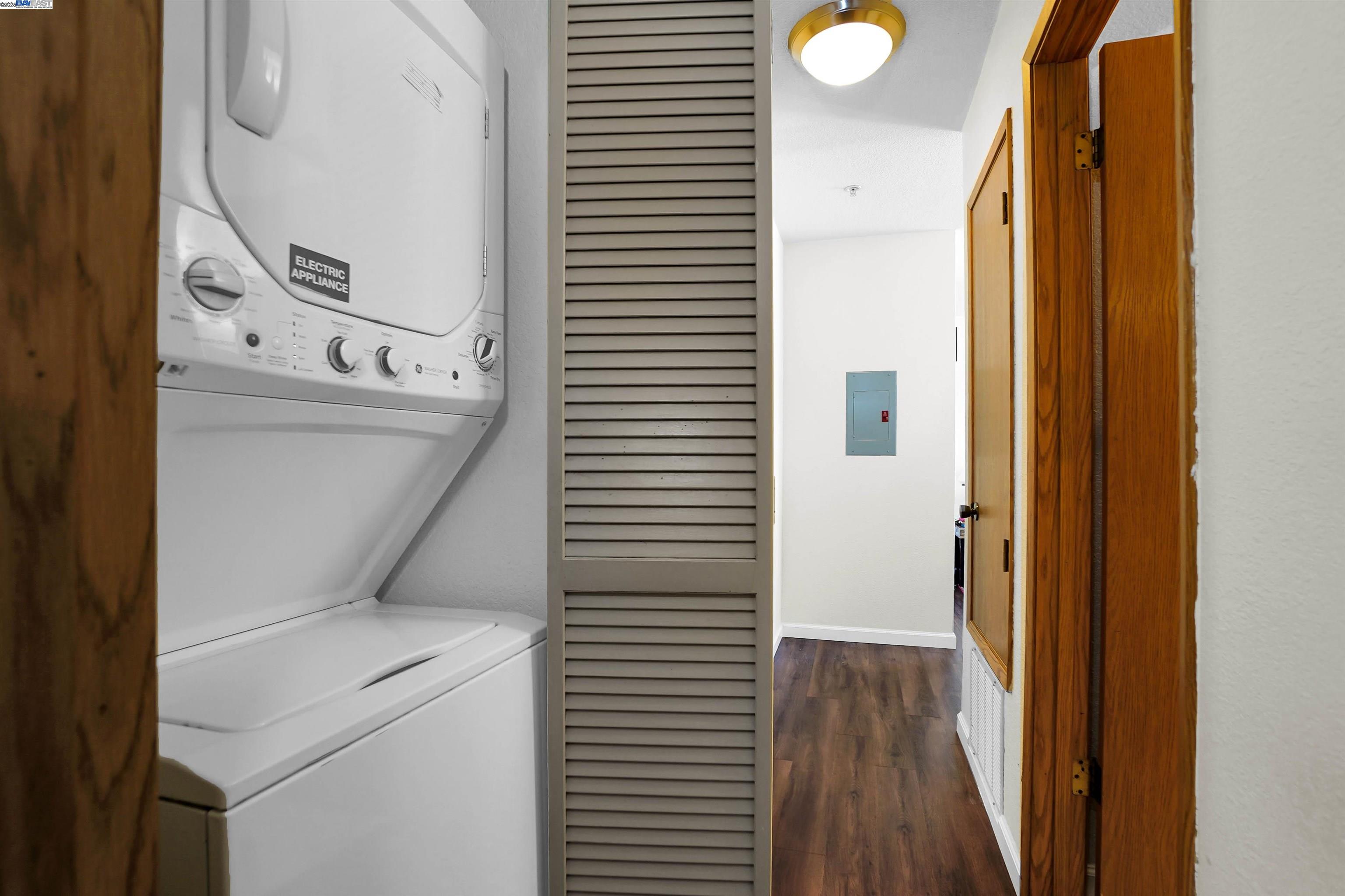 Detail Gallery Image 10 of 16 For 920 Elgin St #G,  San Lorenzo,  CA 94580 - 2 Beds | 2 Baths