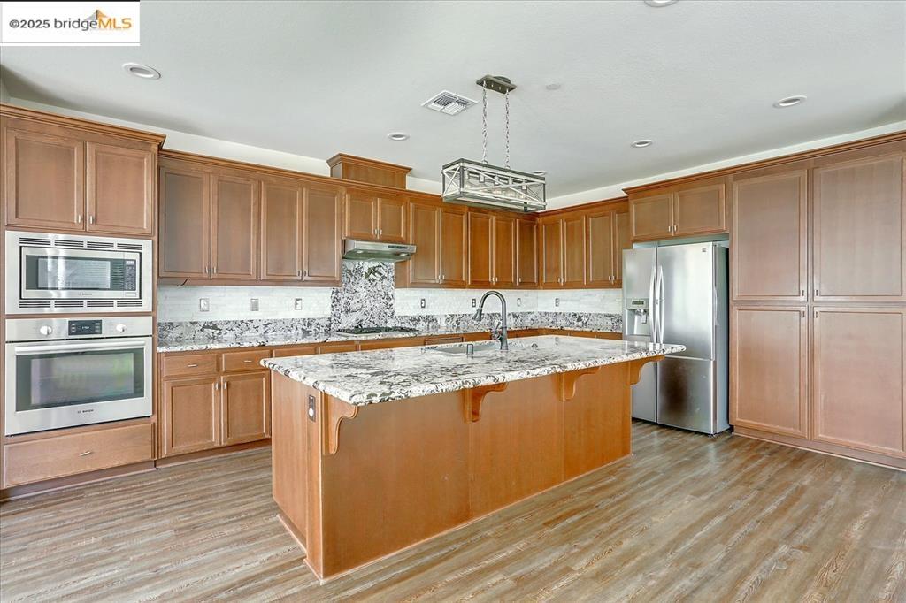 Detail Gallery Image 6 of 26 For 809 Bluestone Dr, Oakley,  CA 94561-3066 - 4 Beds | 3 Baths