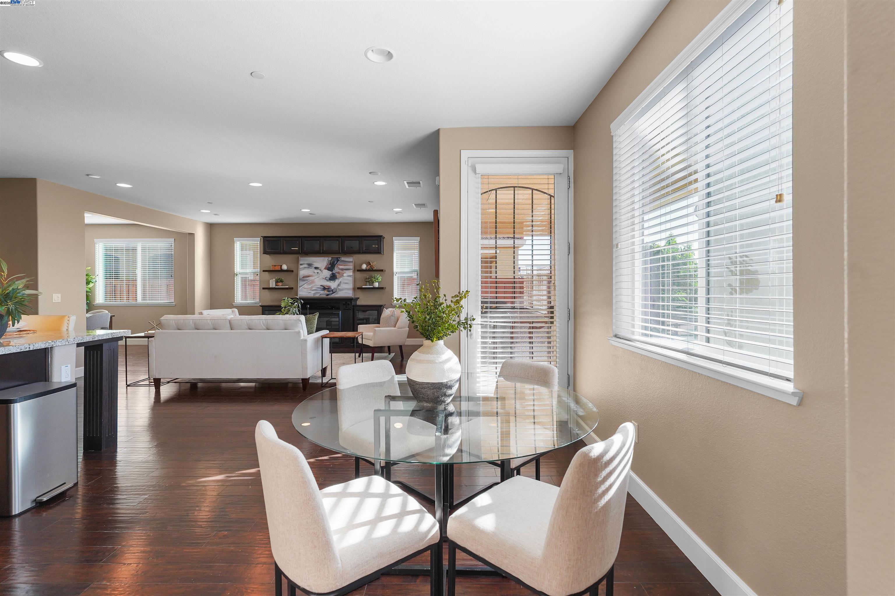 Detail Gallery Image 15 of 53 For 2417 Stalsburg Dr, Tracy,  CA 95376 - 4 Beds | 3 Baths