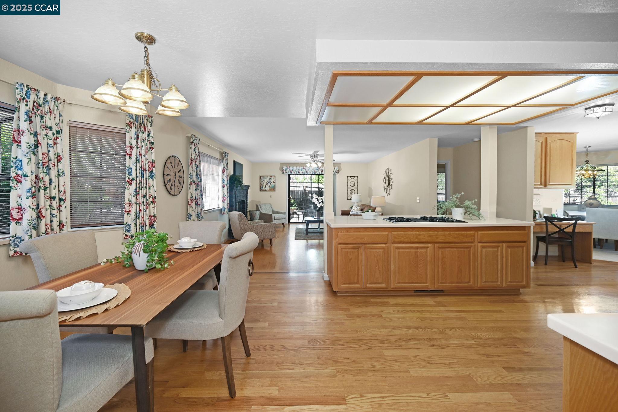 Detail Gallery Image 17 of 46 For 1075 Irwin Court, Concord,  CA 94518 - 4 Beds | 3 Baths