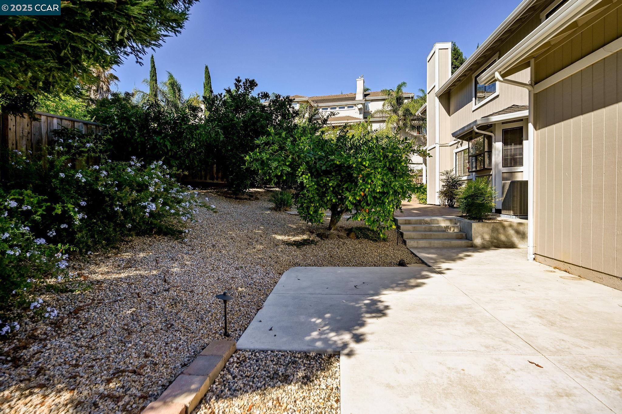 Detail Gallery Image 39 of 46 For 1075 Irwin Court, Concord,  CA 94518 - 4 Beds | 3 Baths