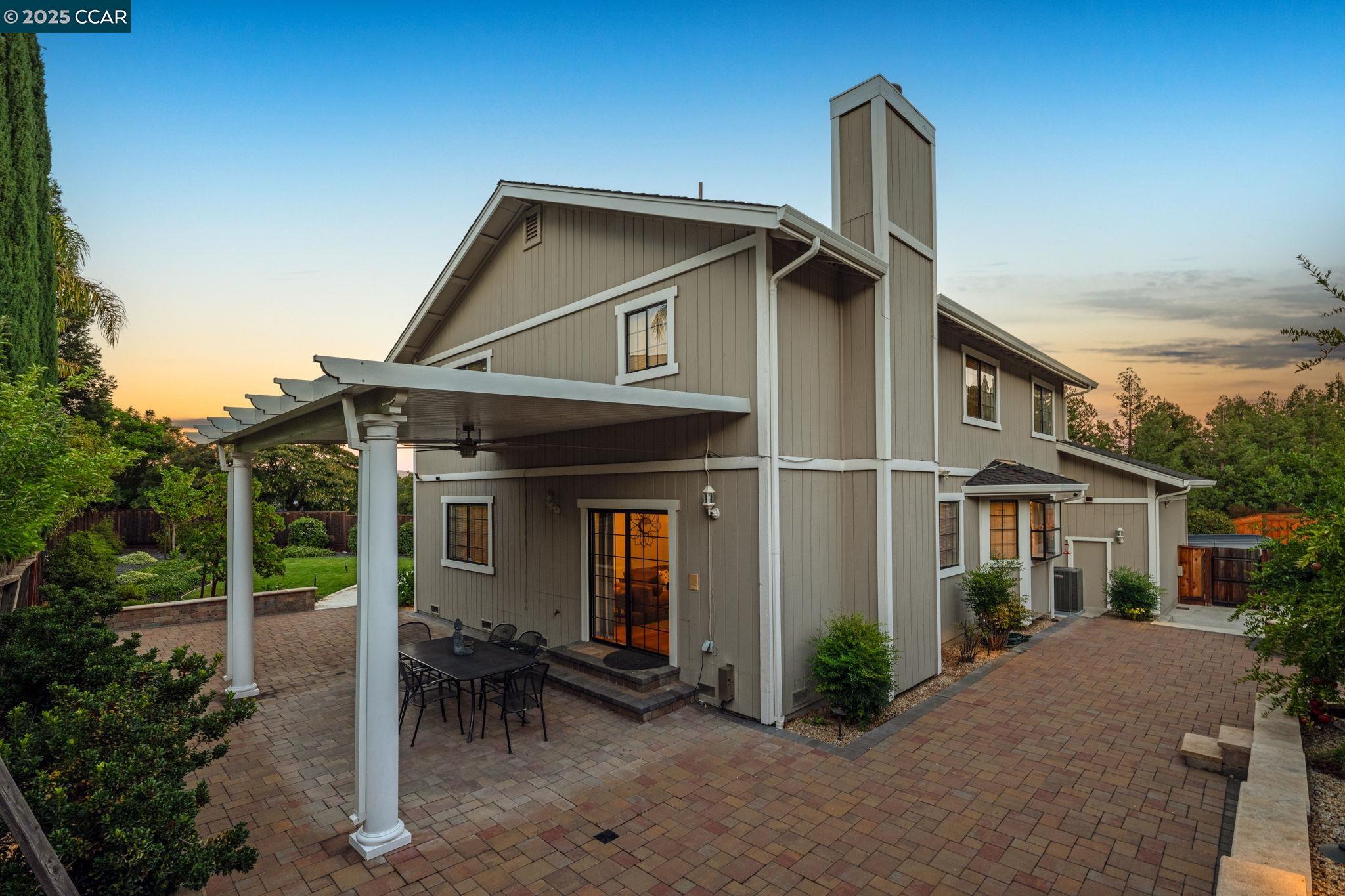 Detail Gallery Image 41 of 46 For 1075 Irwin Court, Concord,  CA 94518 - 4 Beds | 3 Baths