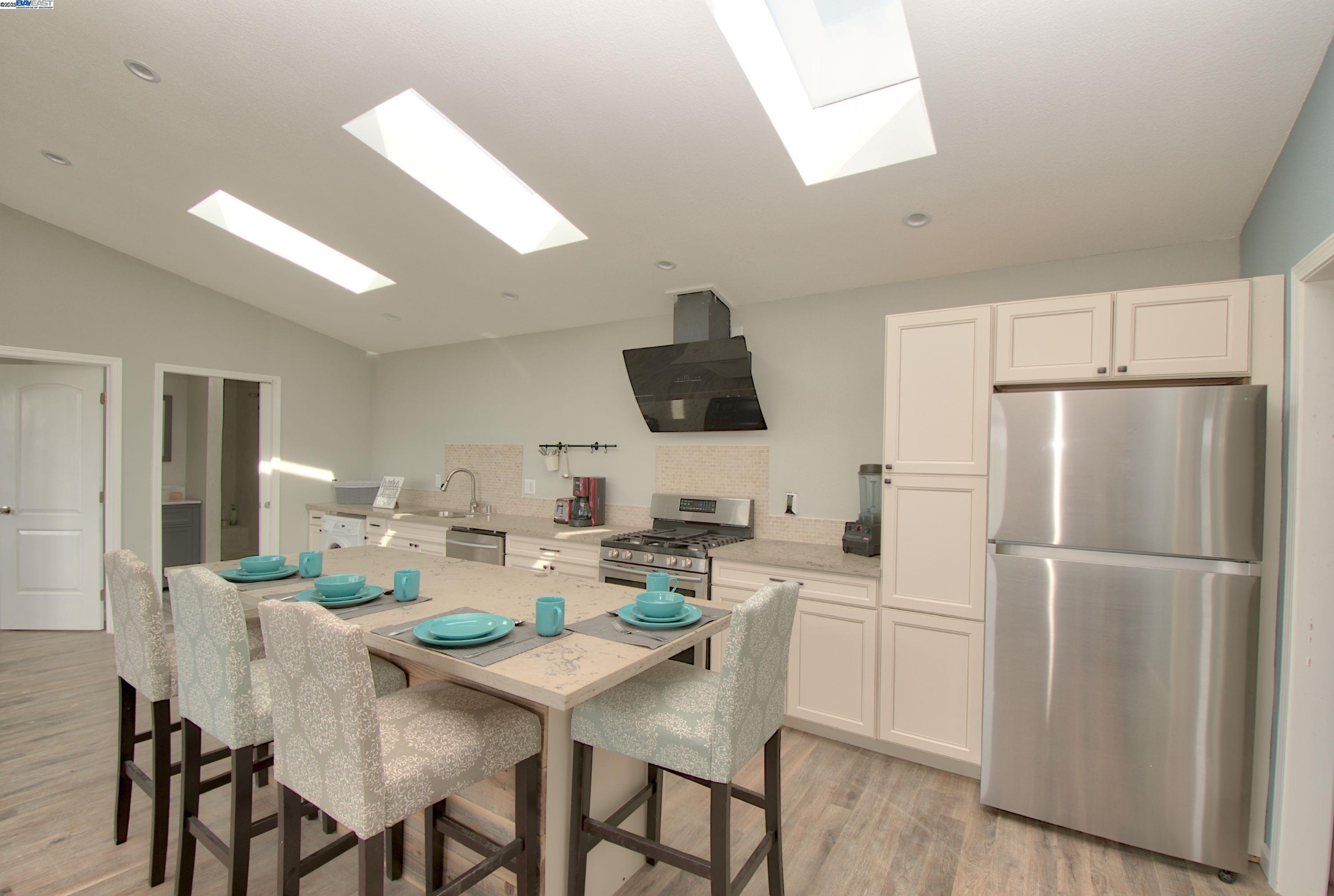 Detail Gallery Image 6 of 20 For 19990 Mines Rd, Livermore,  CA 94550 - 2 Beds | 1 Baths