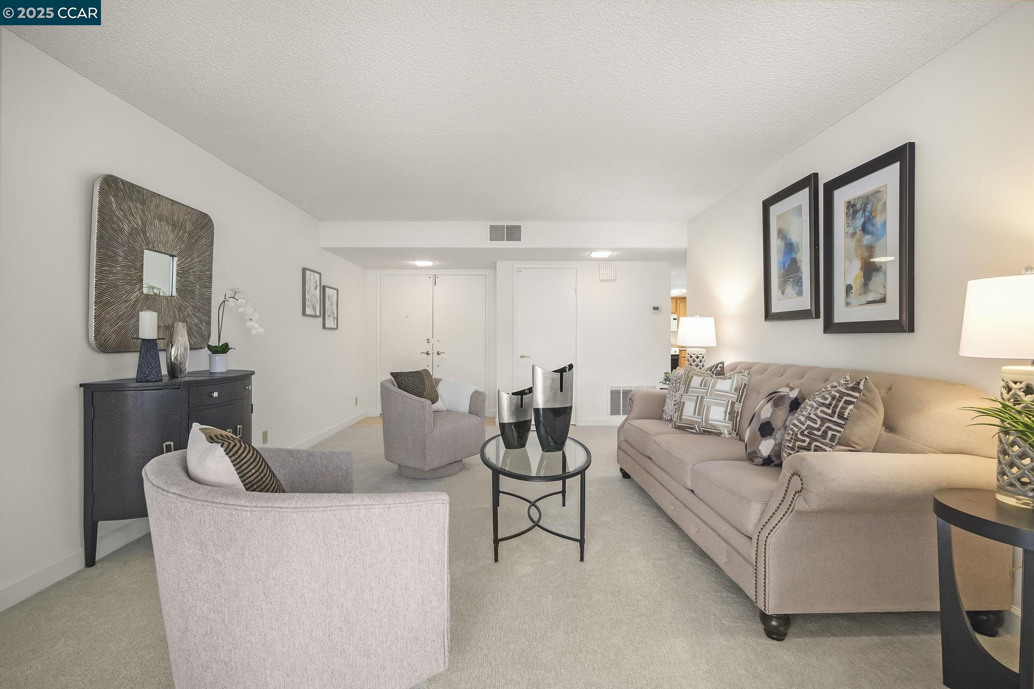 Photo #6: 41114215 Listing 