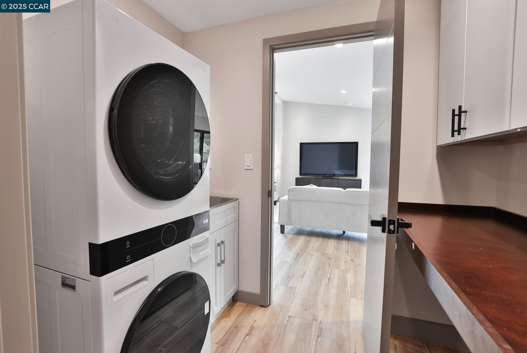 Detail Gallery Image 12 of 35 For 946 Risa Rd #B,  Lafayette,  CA 94549 - 3 Beds | 2 Baths