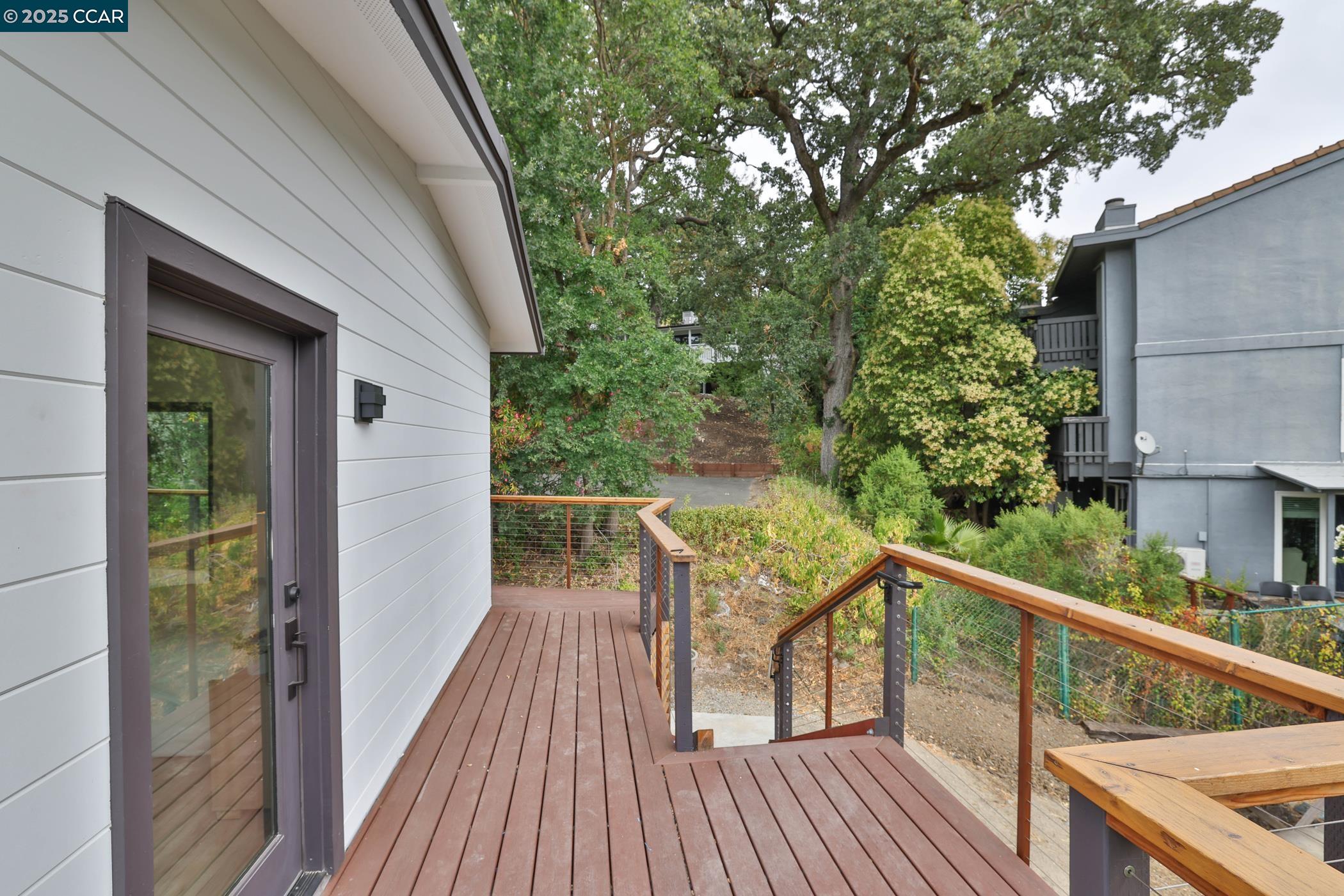 Detail Gallery Image 25 of 35 For 946 Risa Rd #B,  Lafayette,  CA 94549 - 3 Beds | 2 Baths