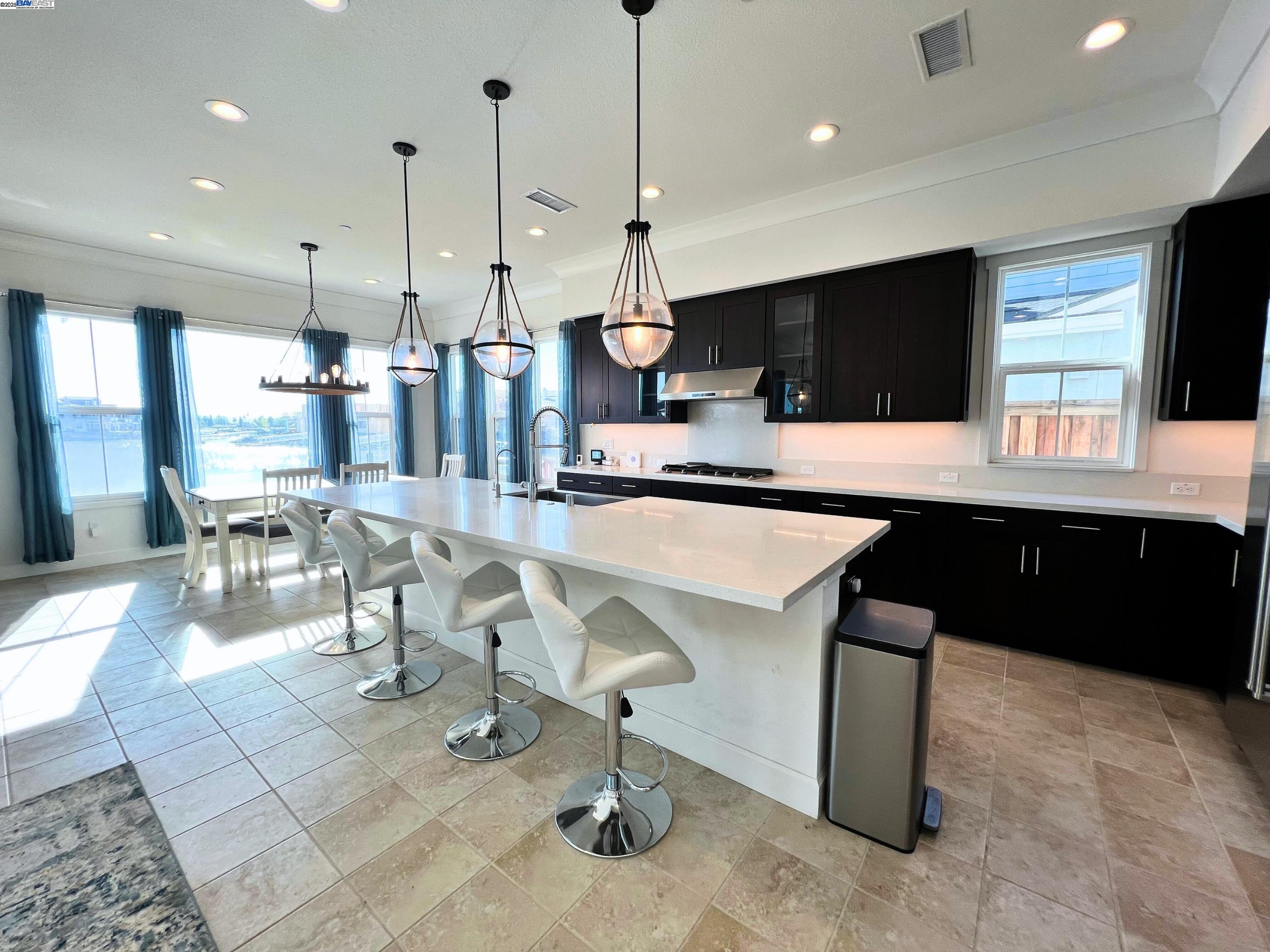 Detail Gallery Image 28 of 60 For 290 Waterside Pl, Bethel Island,  CA 94511 - 4 Beds | 4/2 Baths