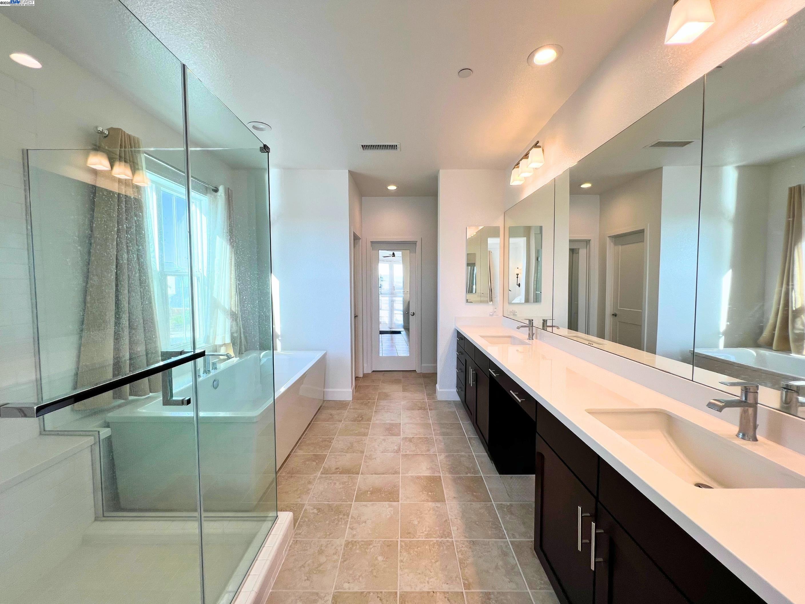 Detail Gallery Image 47 of 60 For 290 Waterside Pl, Bethel Island,  CA 94511 - 4 Beds | 4/2 Baths