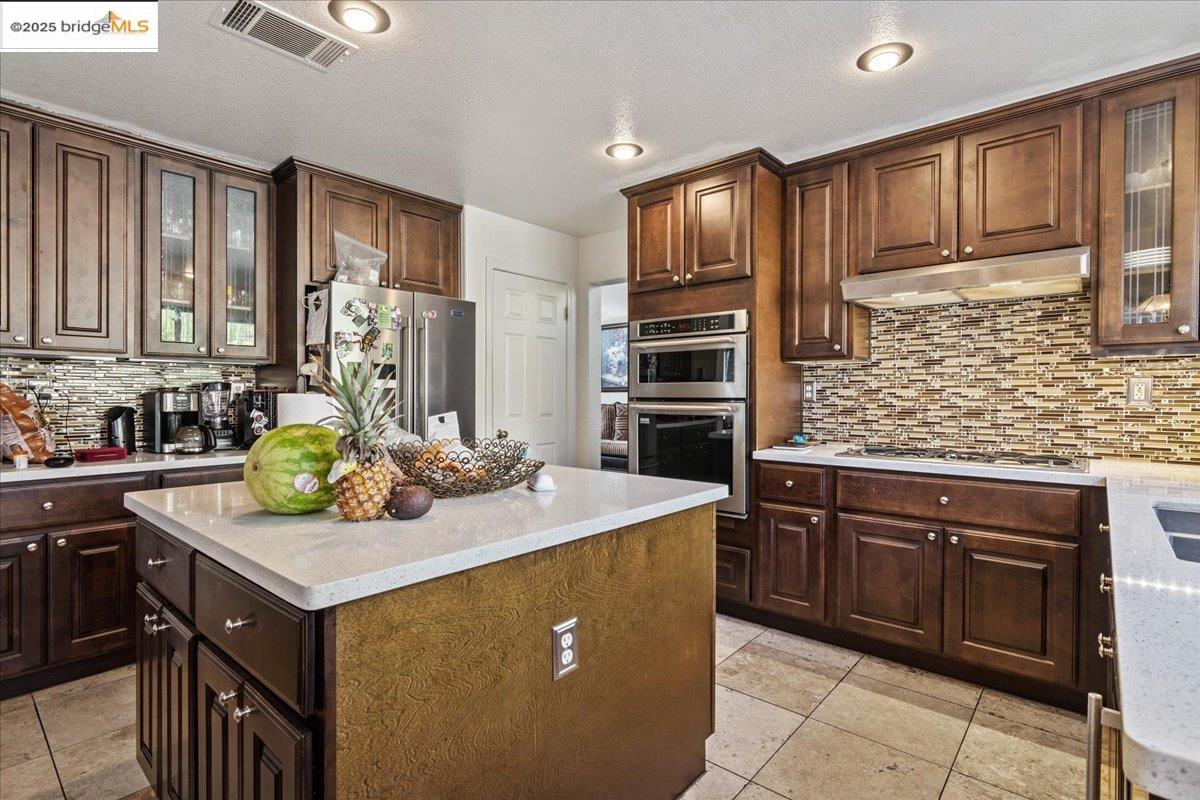 Detail Gallery Image 12 of 31 For 4137 Amargosa Dr, Antioch,  CA 94531 - 4 Beds | 3 Baths