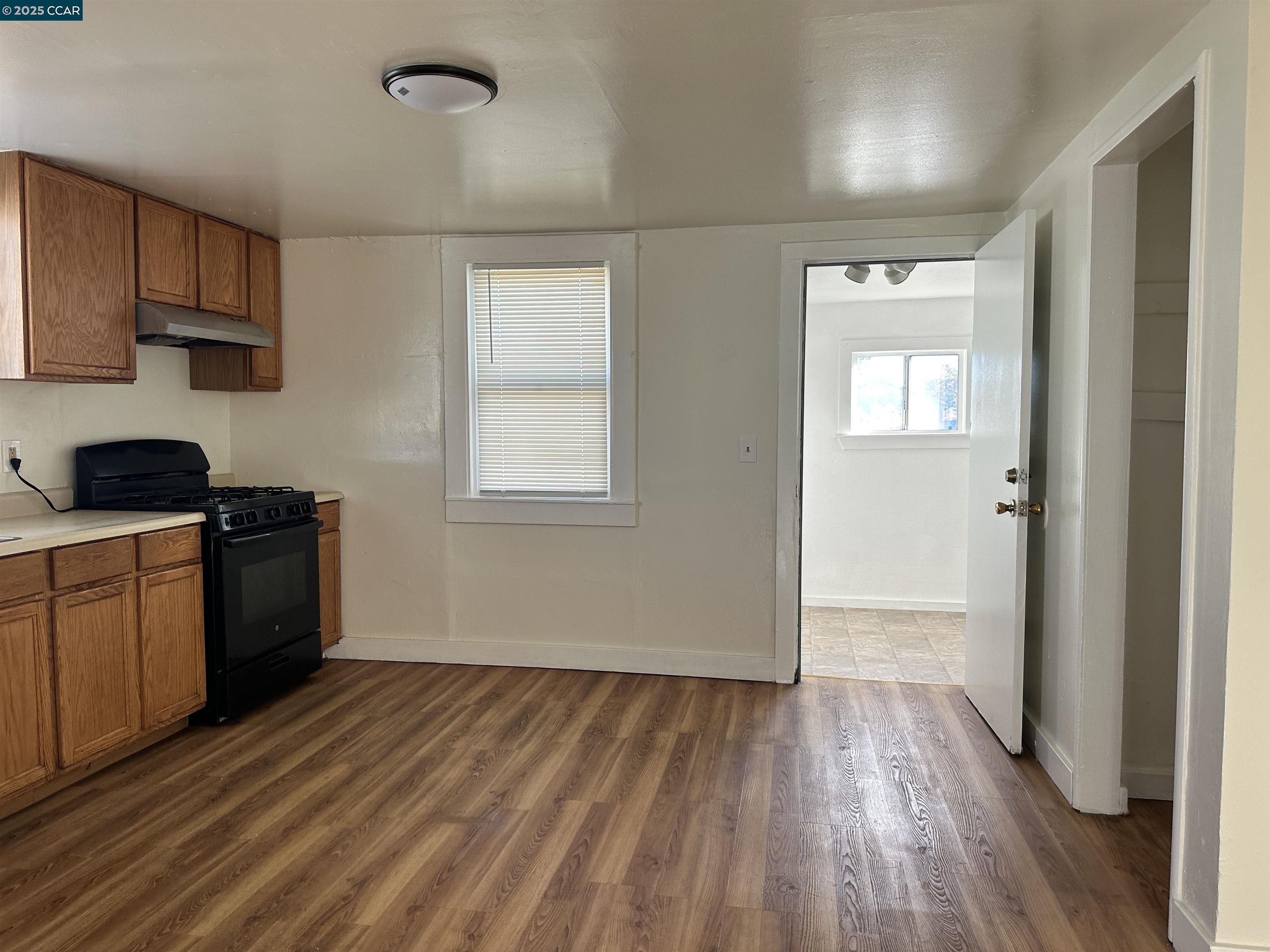 Detail Gallery Image 6 of 22 For 1800 Post Ave, San Pablo,  CA 94806 - 2 Beds | 1 Baths