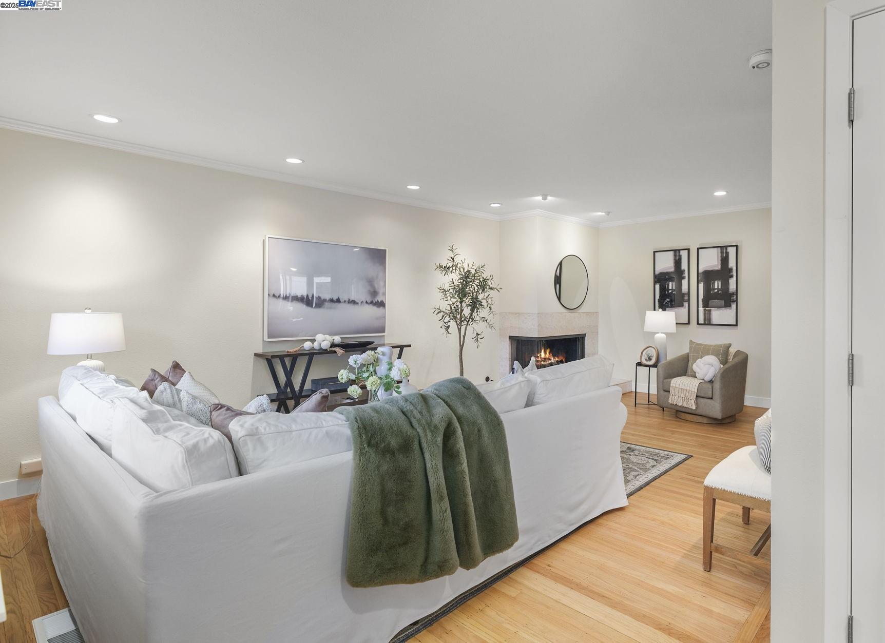 Detail Gallery Image 4 of 29 For 4171 School Street, Pleasanton,  CA 94566 - 3 Beds | 2 Baths