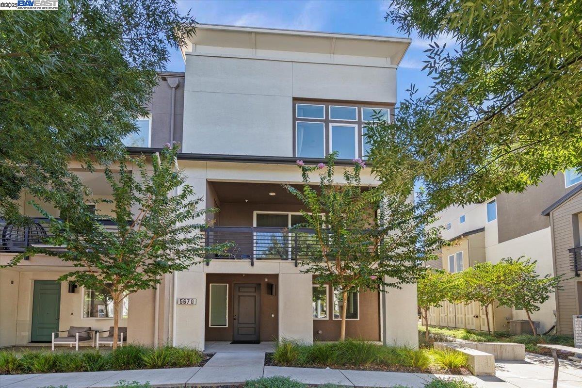 Front Image Thumbnail for BE41114238