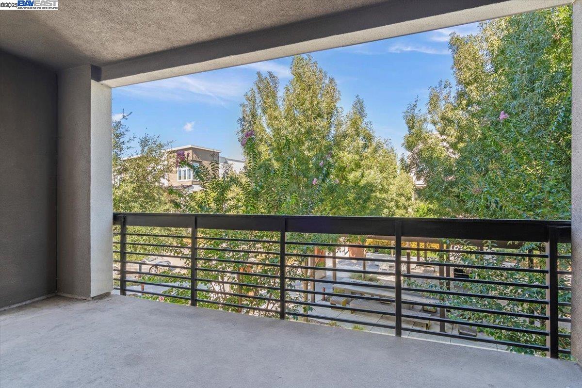 Detail Gallery Image 16 of 26 For 5670 El Dorado Ln, Dublin,  CA 94568 - 4 Beds | 3/1 Baths